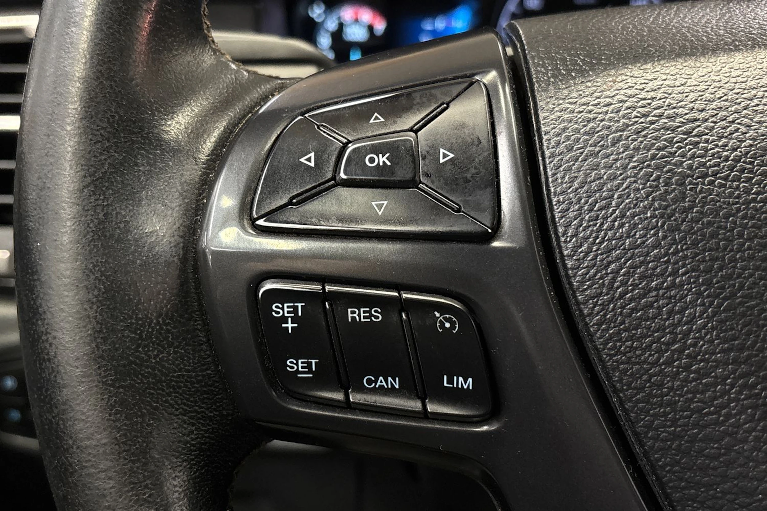 harmaa Ford Ranger 2018 kuva 18.