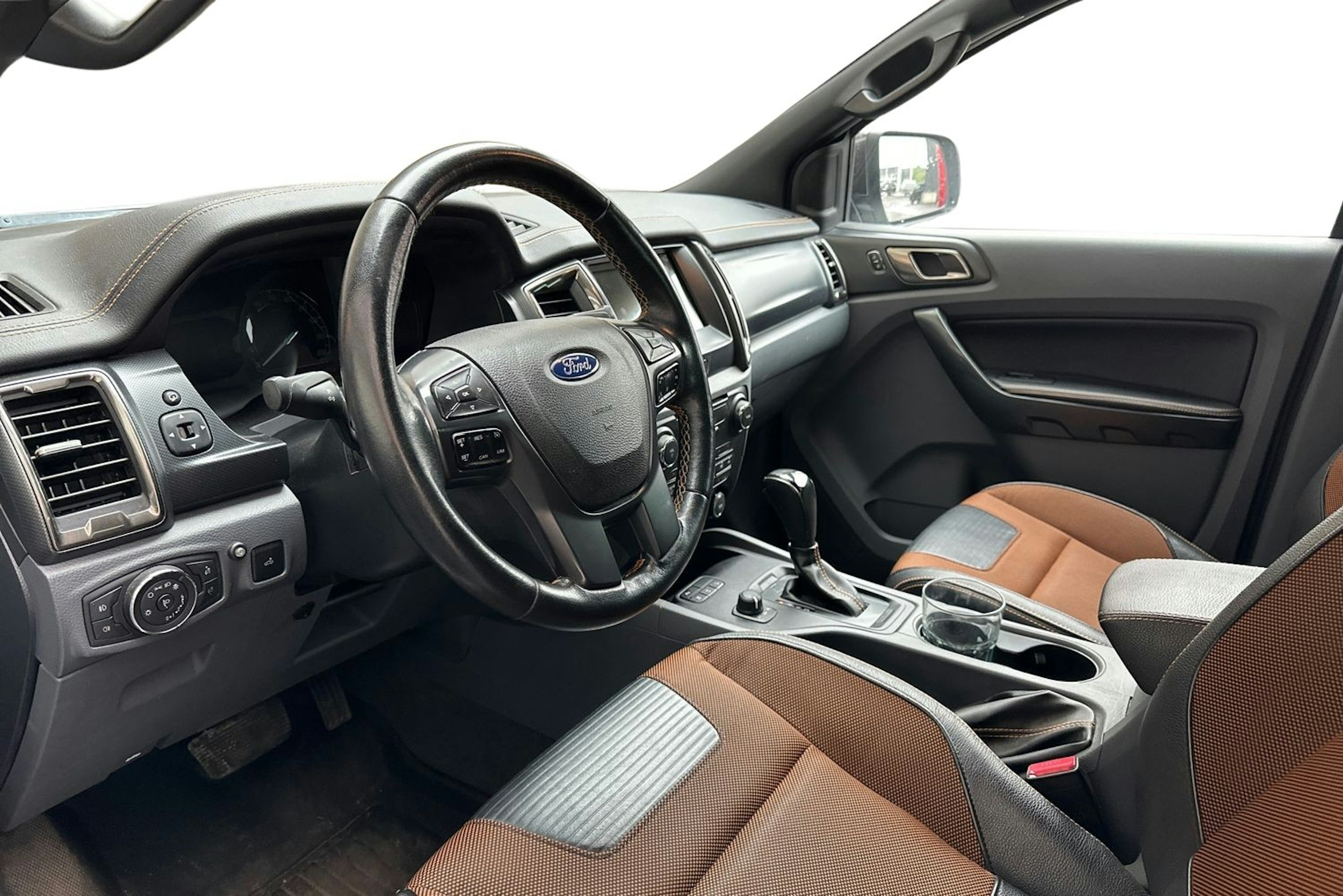 valkoinen Ford Ranger 2018 kuva 3.