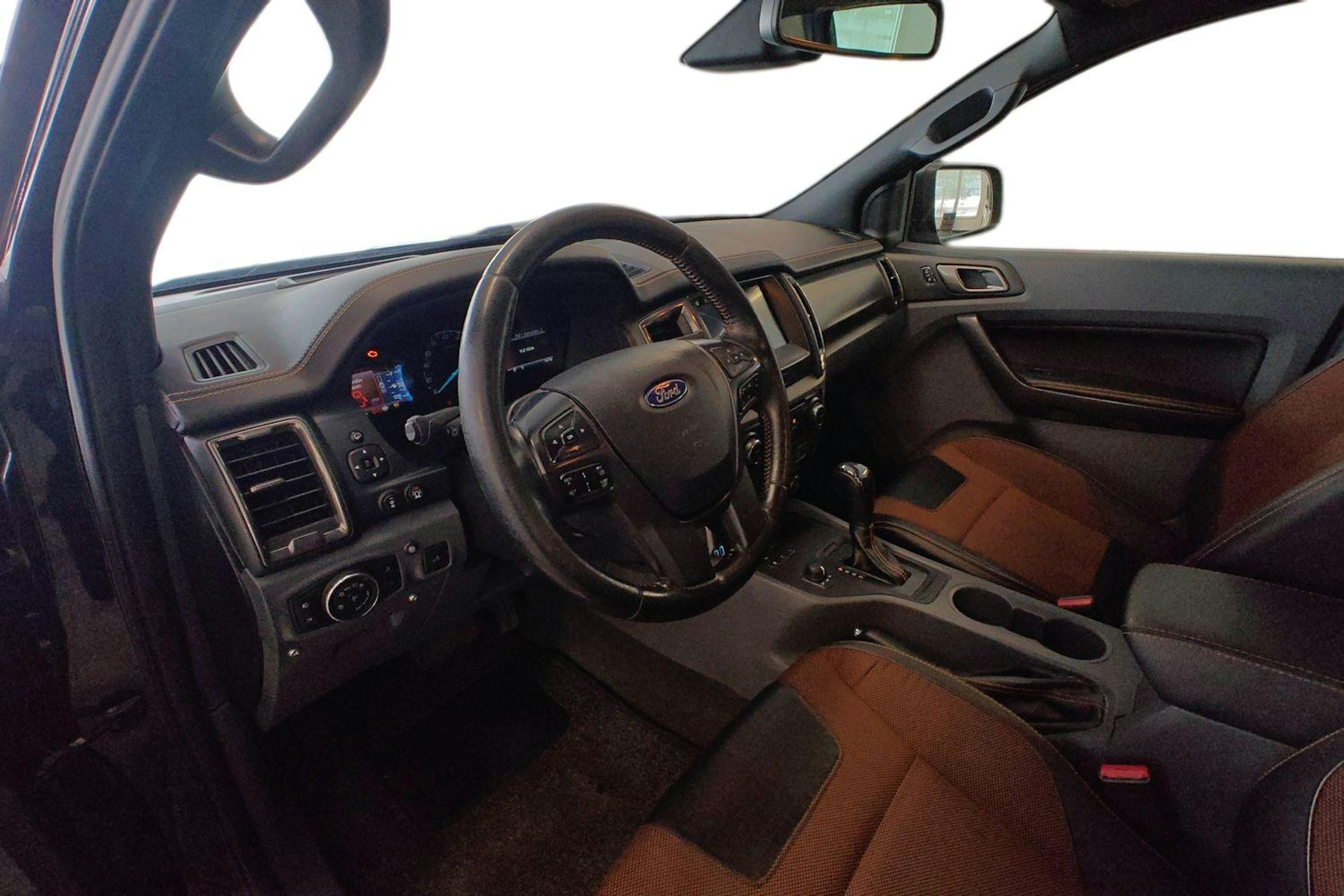 musta Ford Ranger 2018 kuva 8.