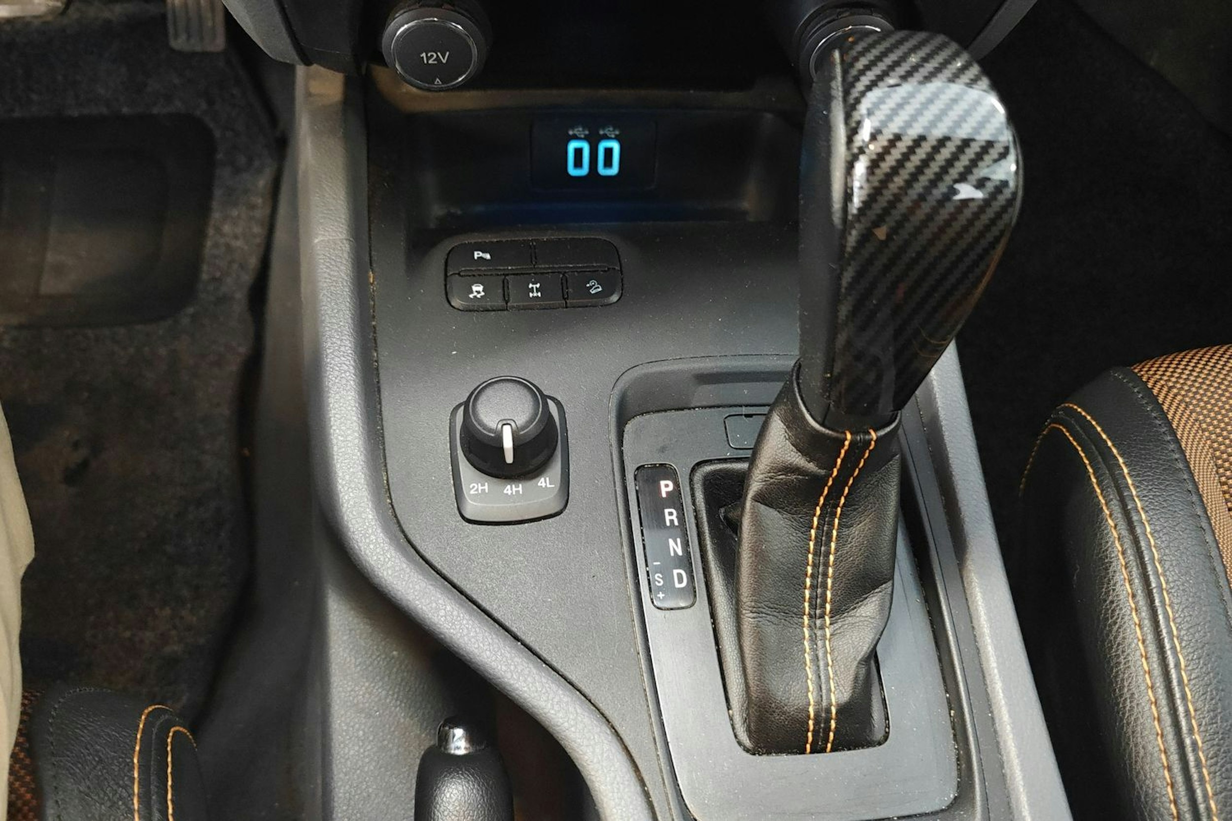 musta Ford Ranger 2018 kuva 15.