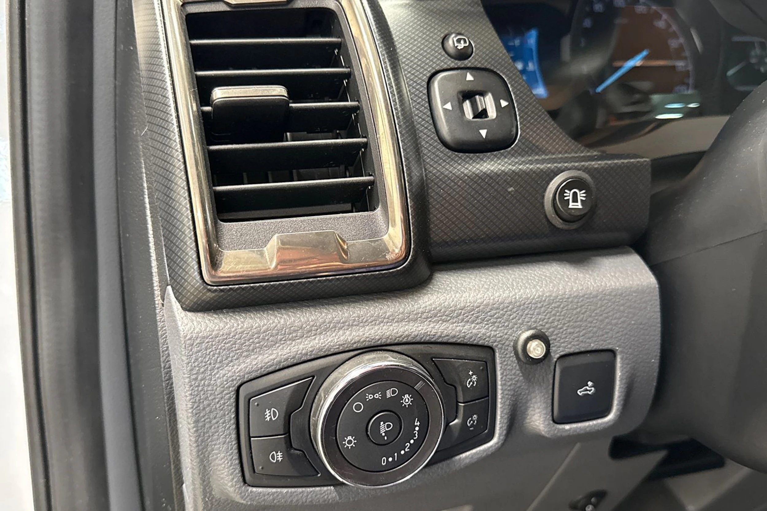 met. hopea Ford Ranger 2018 kuva 23.