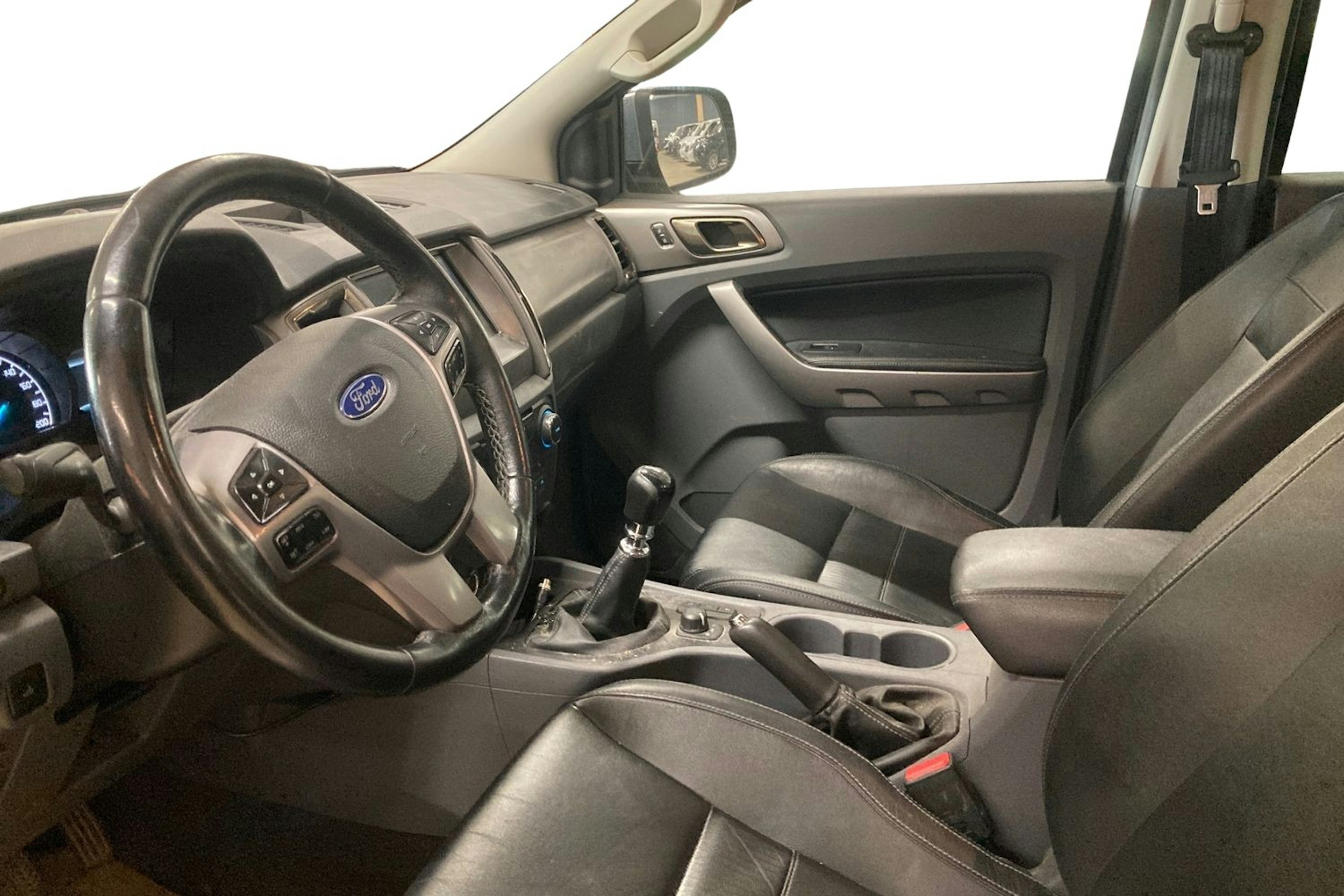 musta Ford Ranger 2018 kuva 3.