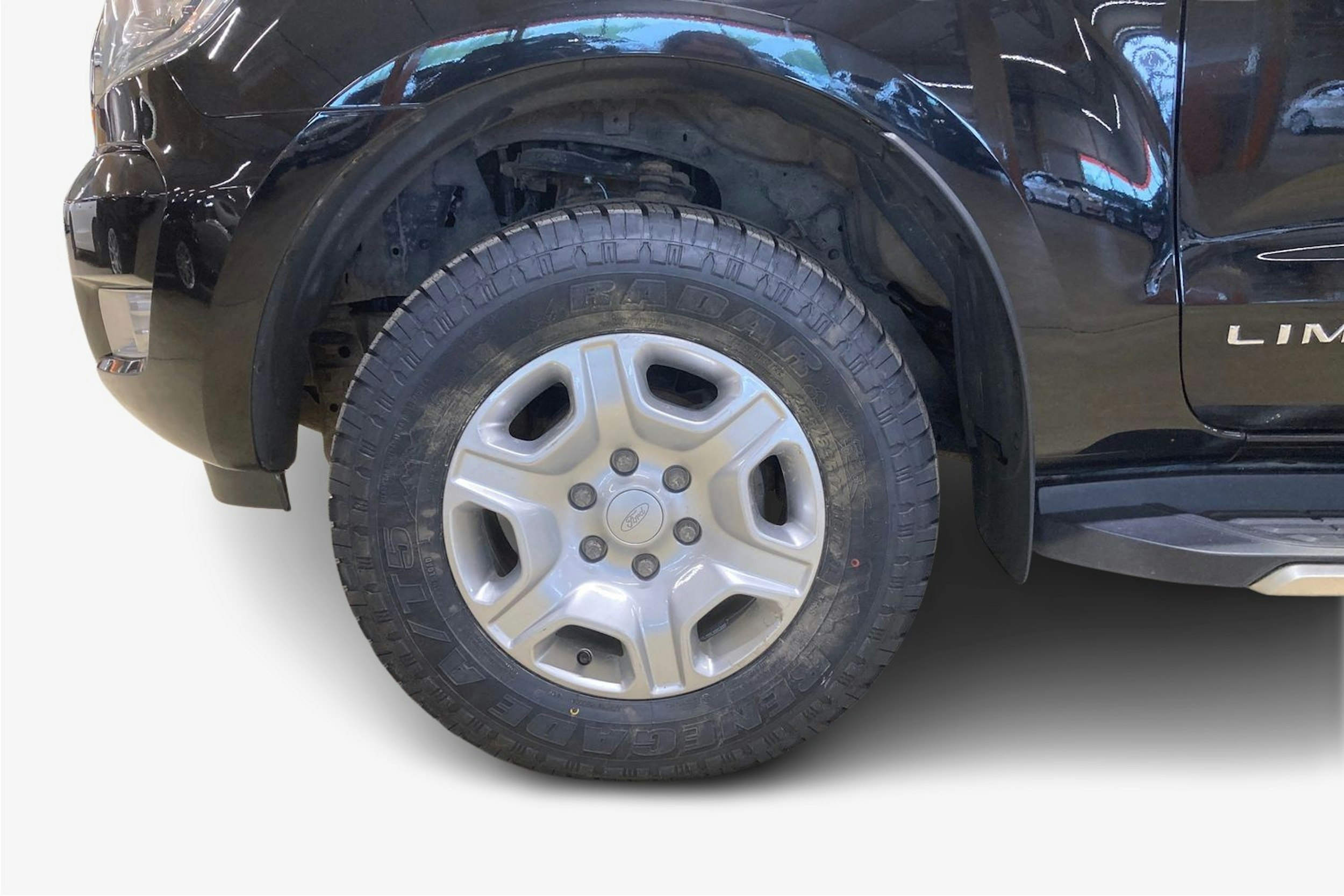 musta Ford Ranger 2018 kuva 11.