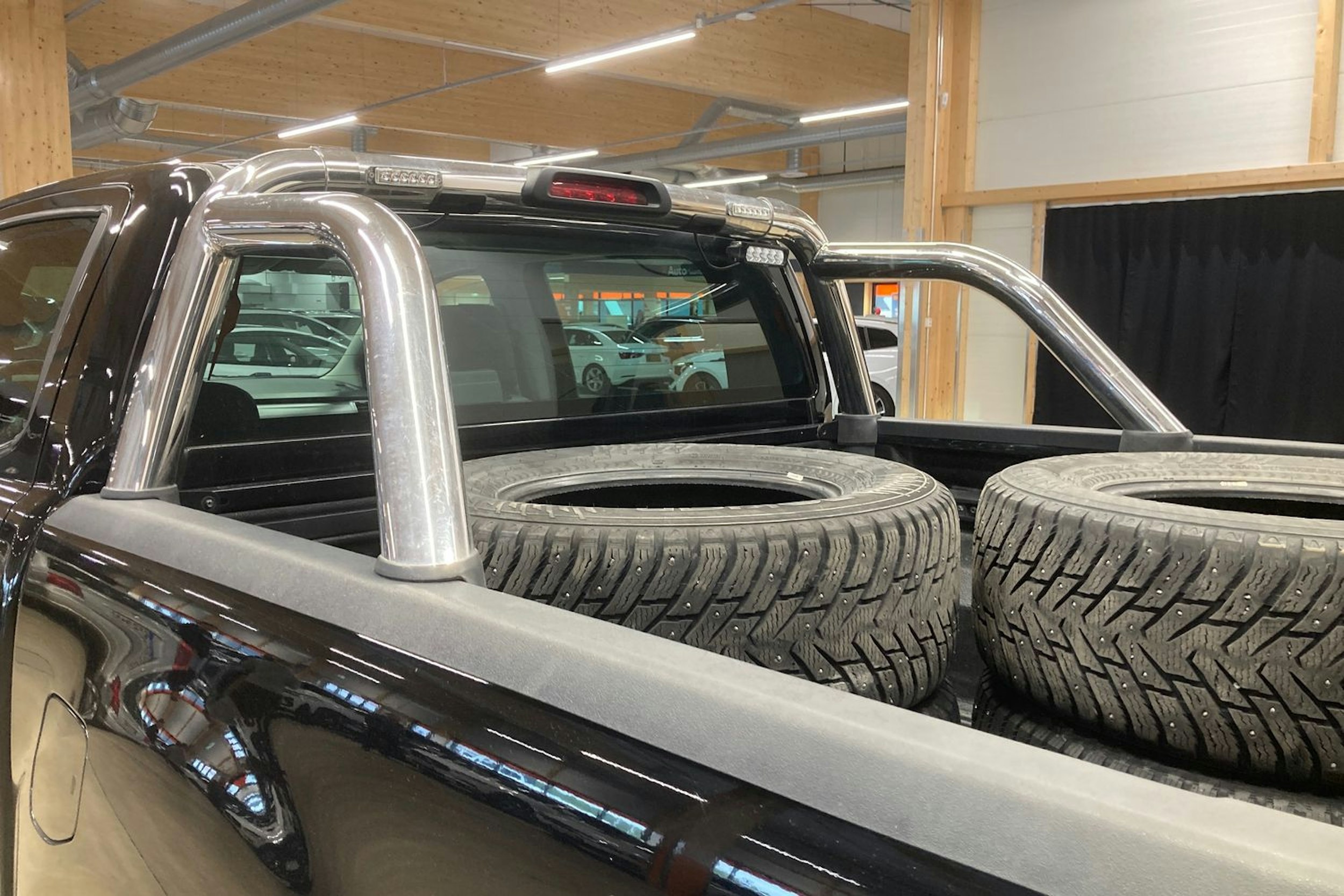 musta Ford Ranger 2018 kuva 16.