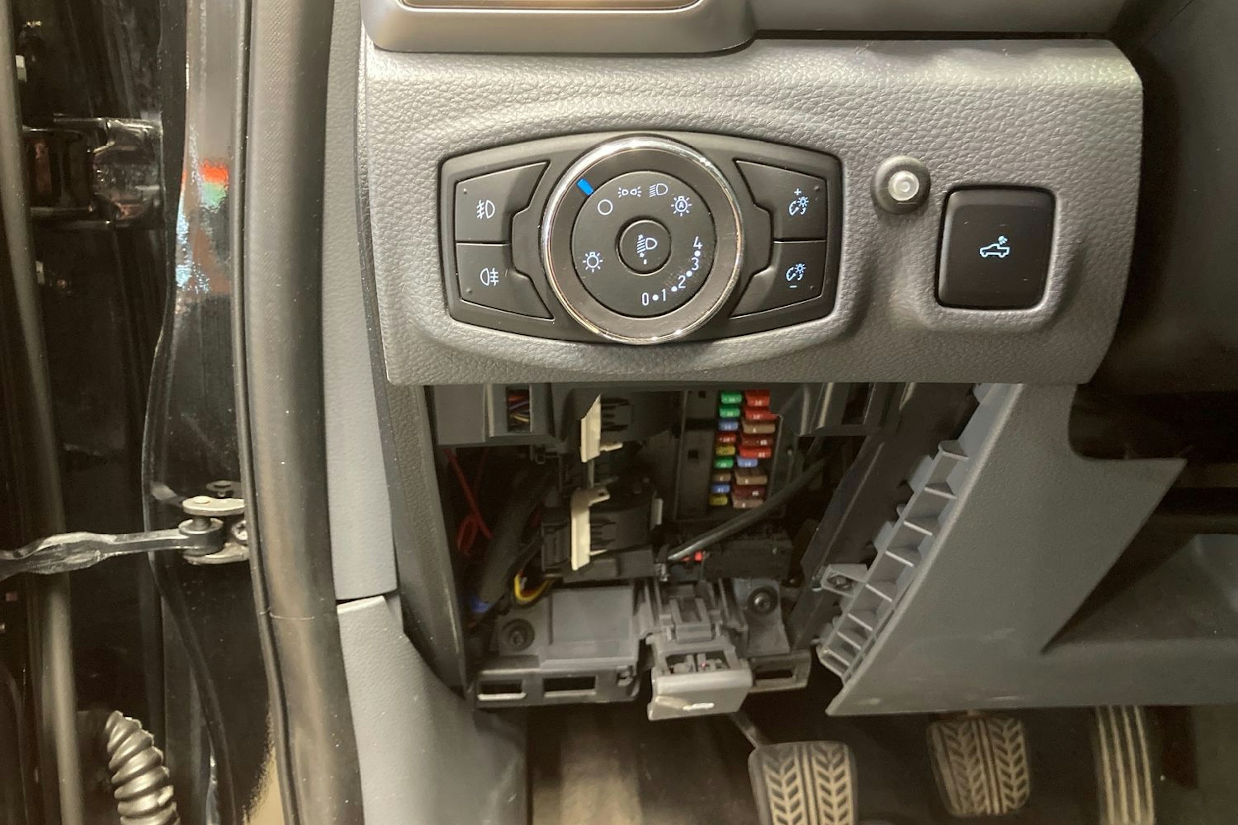 musta Ford Ranger 2018 kuva 18.