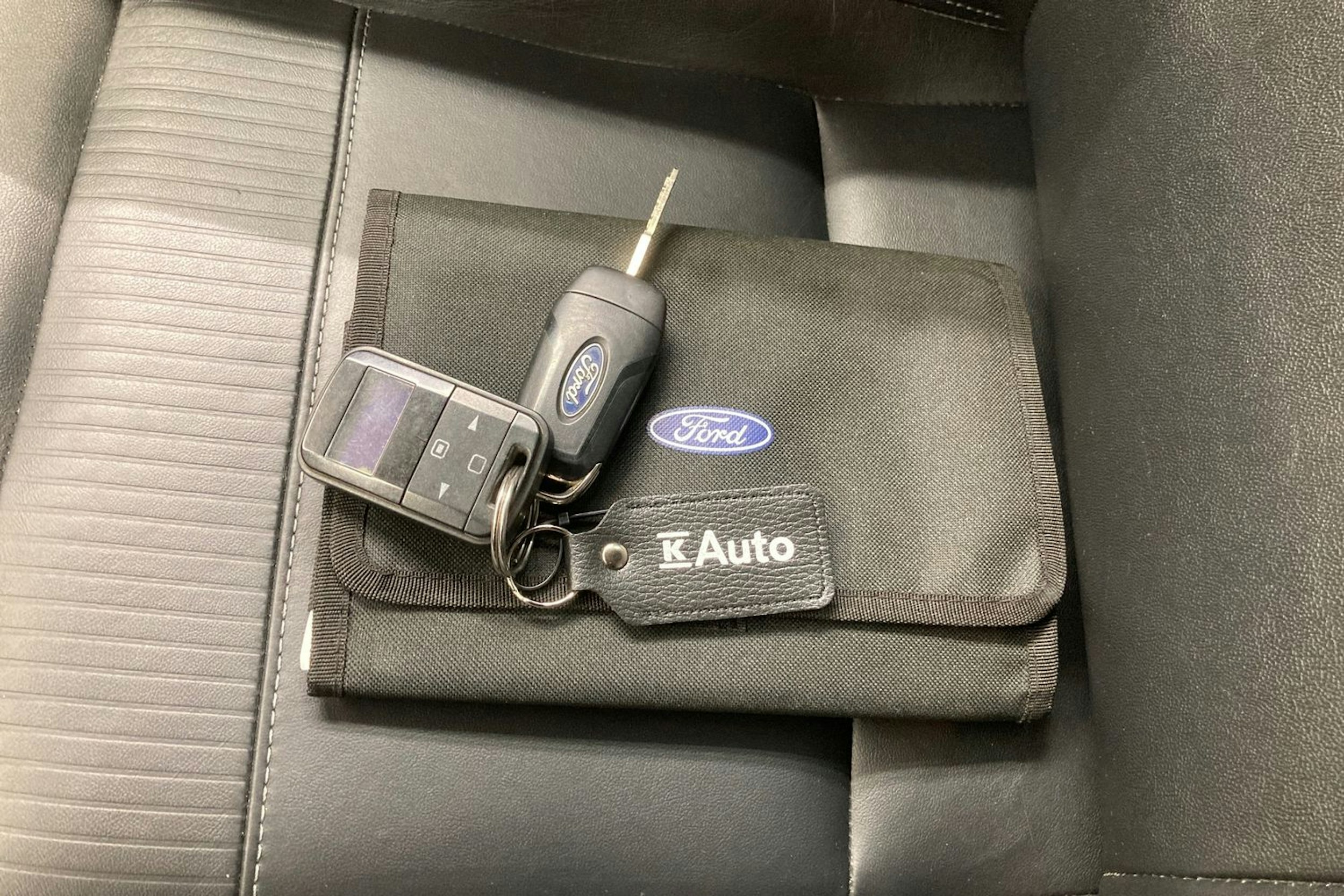 musta Ford Ranger 2018 kuva 29.