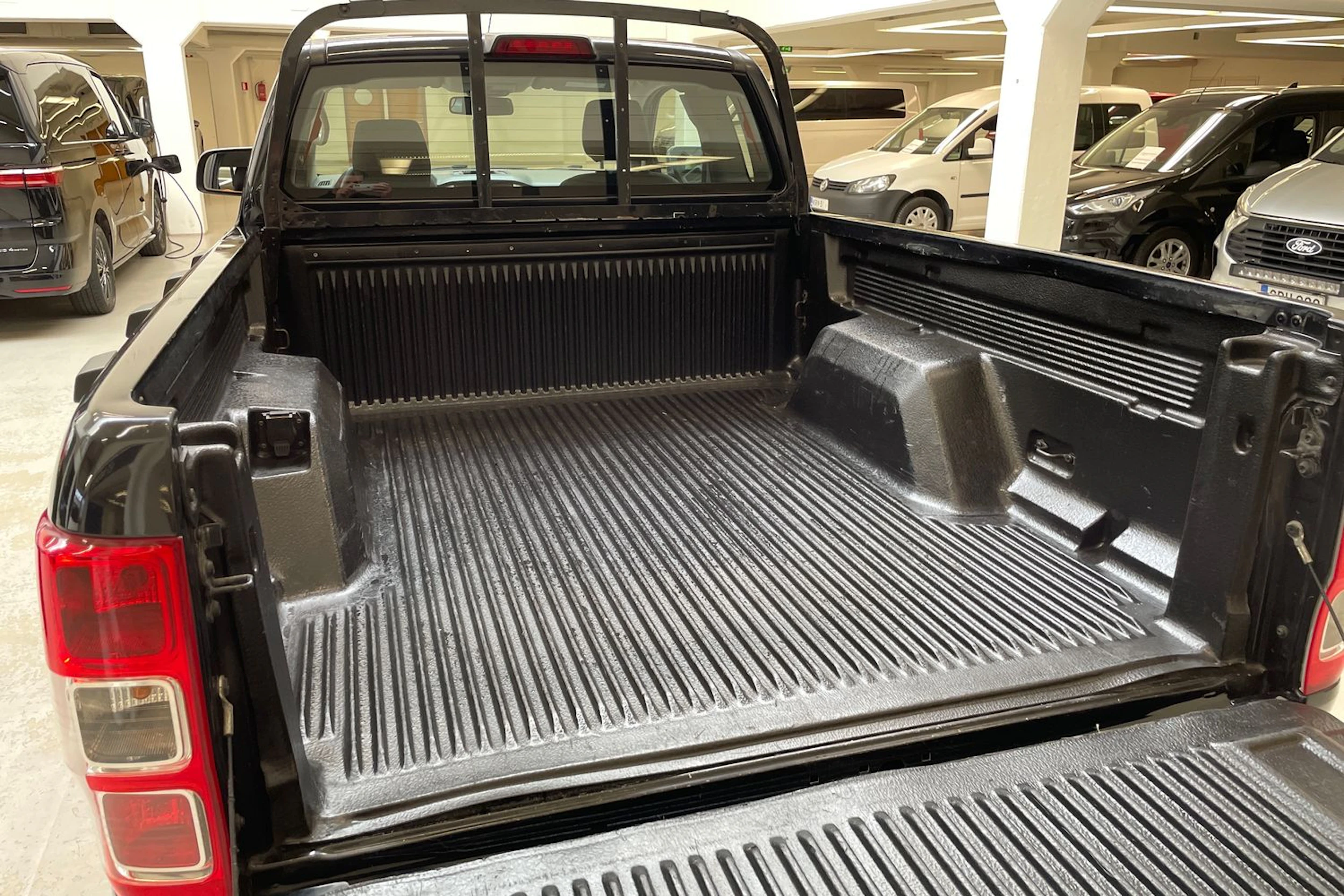 musta Ford Ranger 2018 kuva 15.