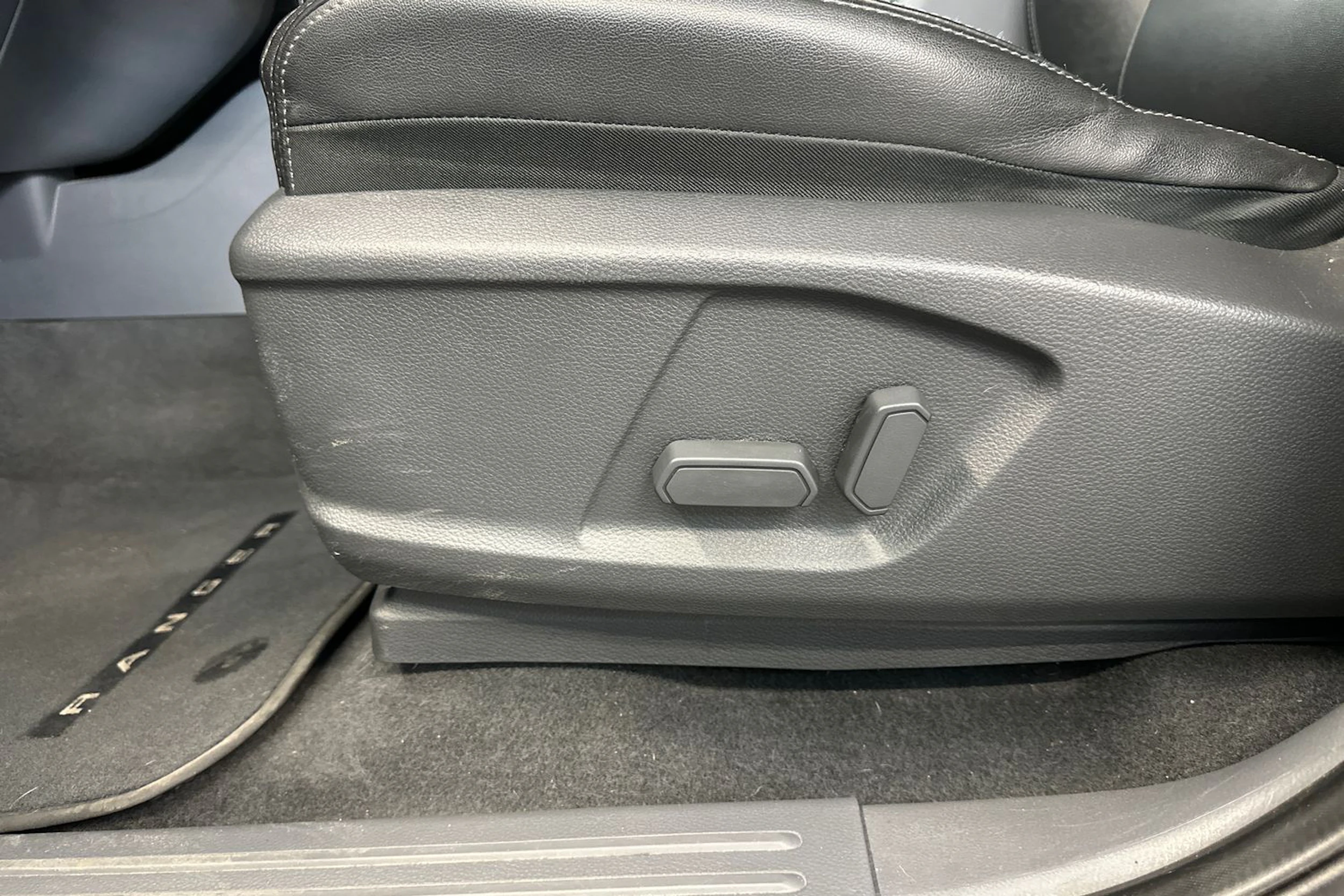 musta Ford Ranger 2018 kuva 23.