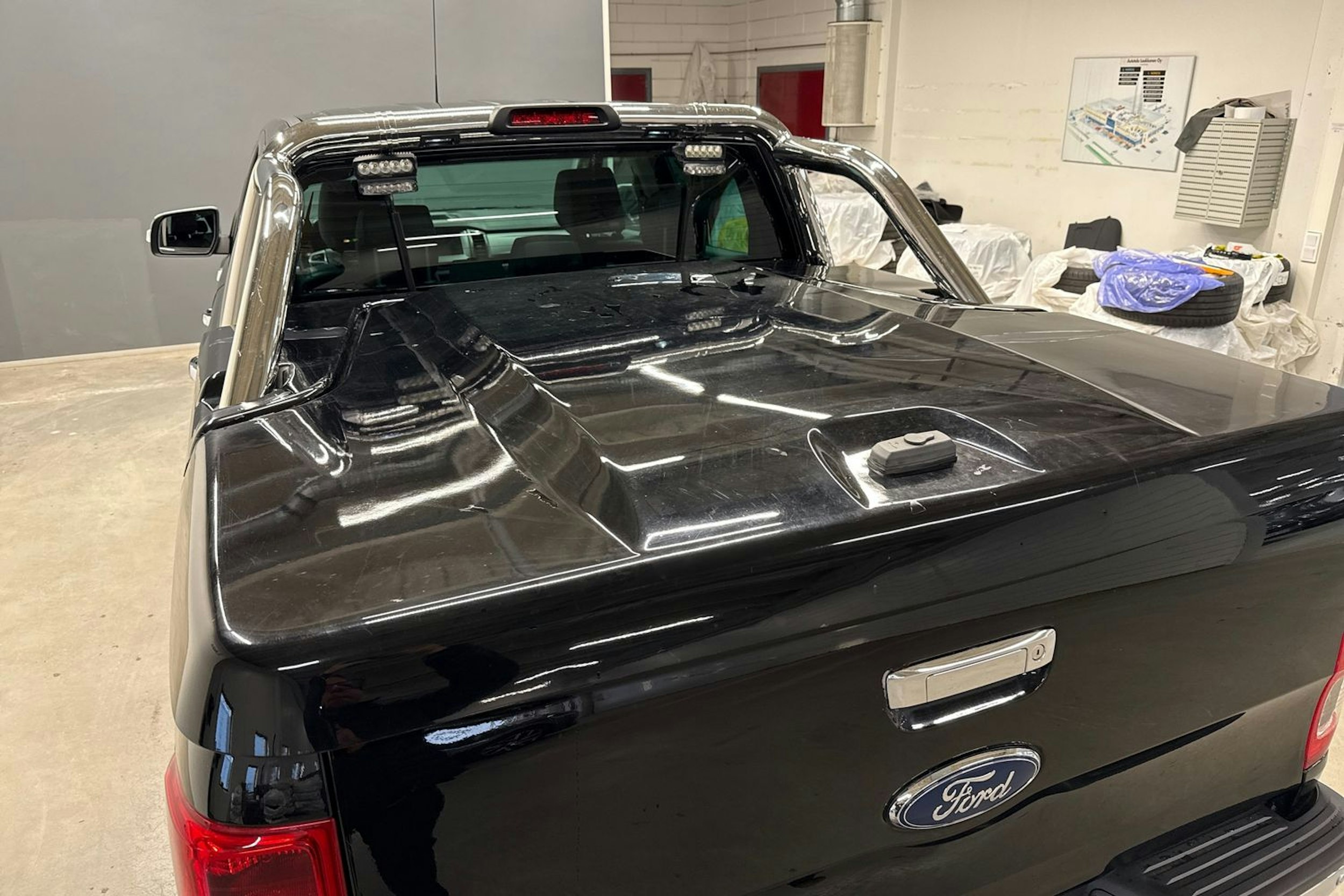 musta Ford Ranger 2019 kuva 15.