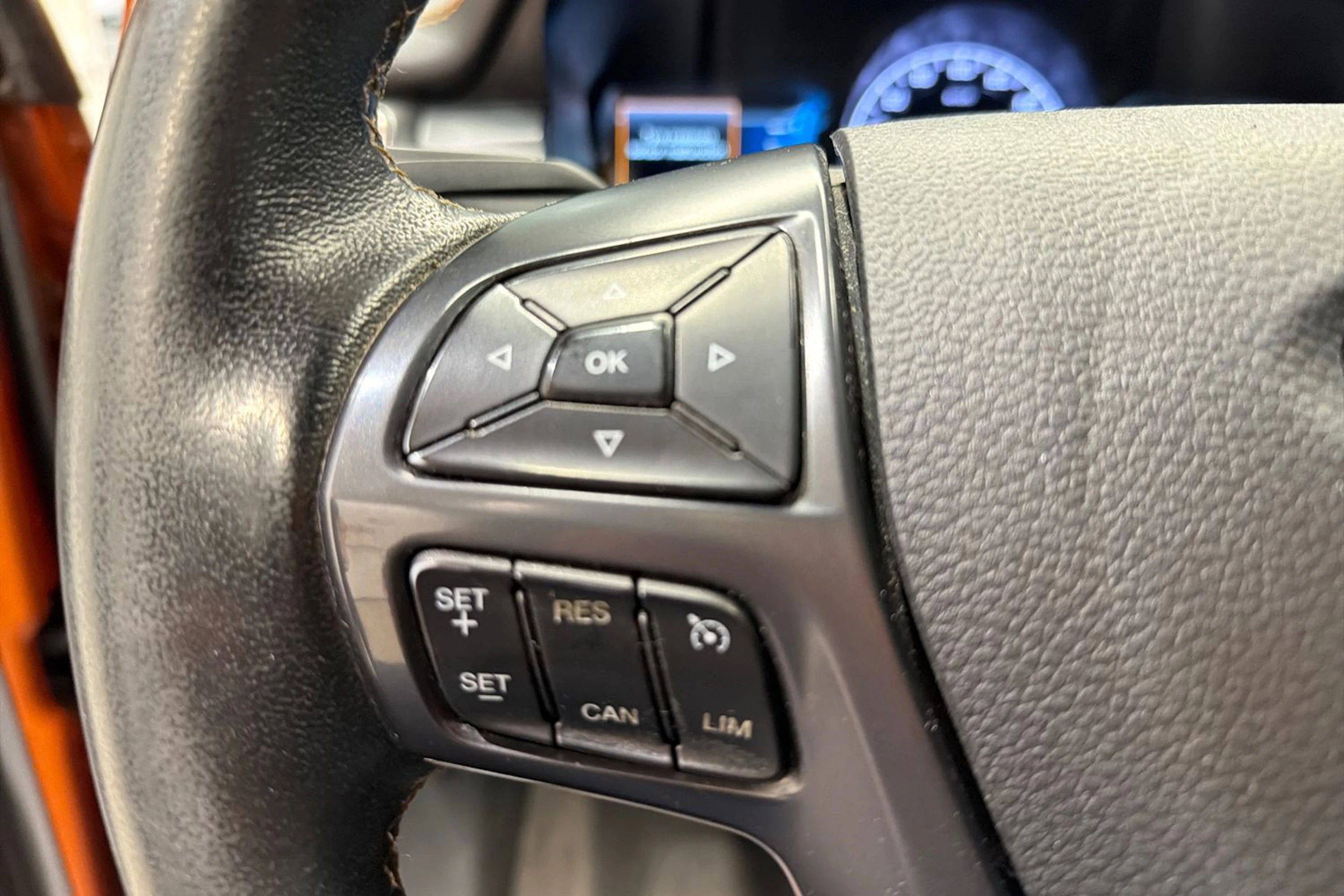 Oranssi Ford RANGER 2019 kuva 13.