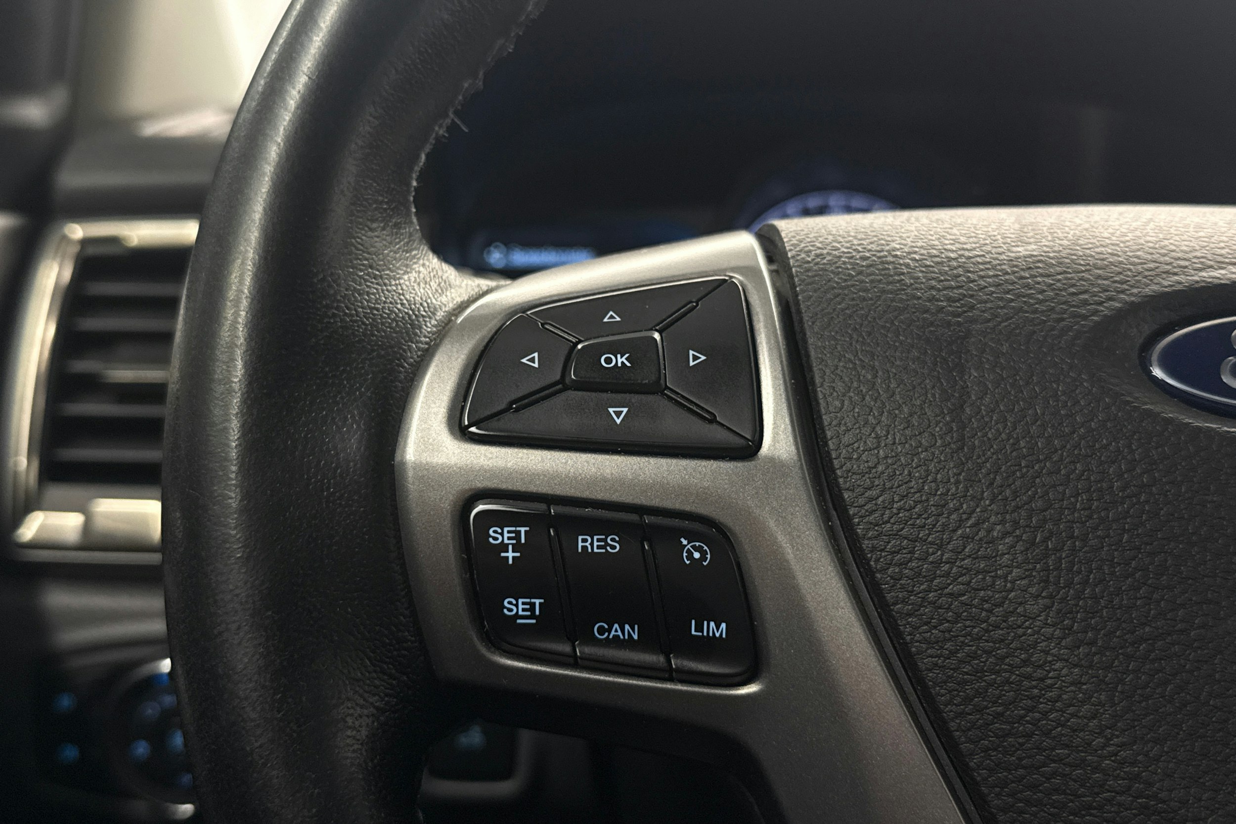 met. musta Ford Ranger 2019 kuva 17.