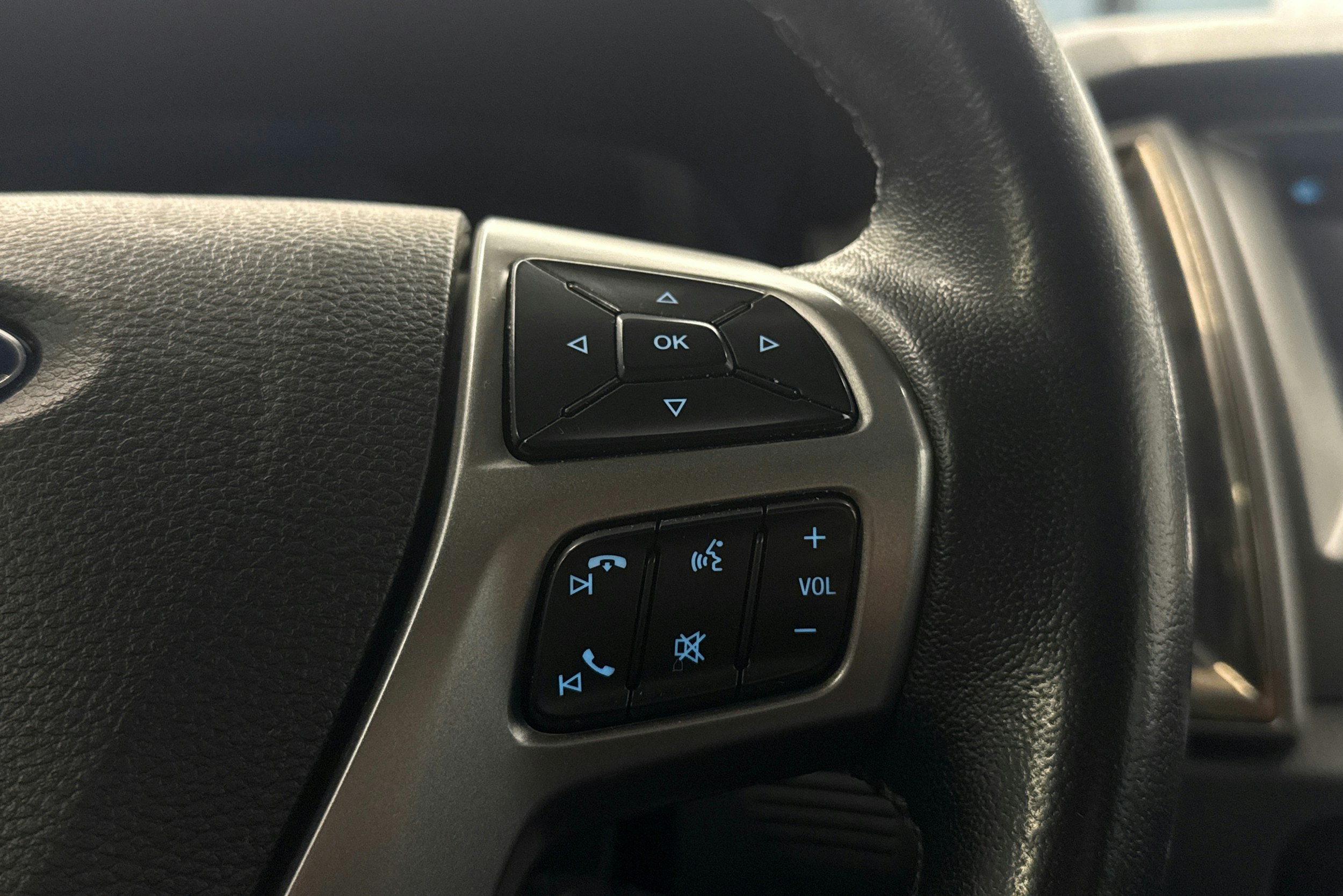 met. musta Ford Ranger 2019 kuva 18.