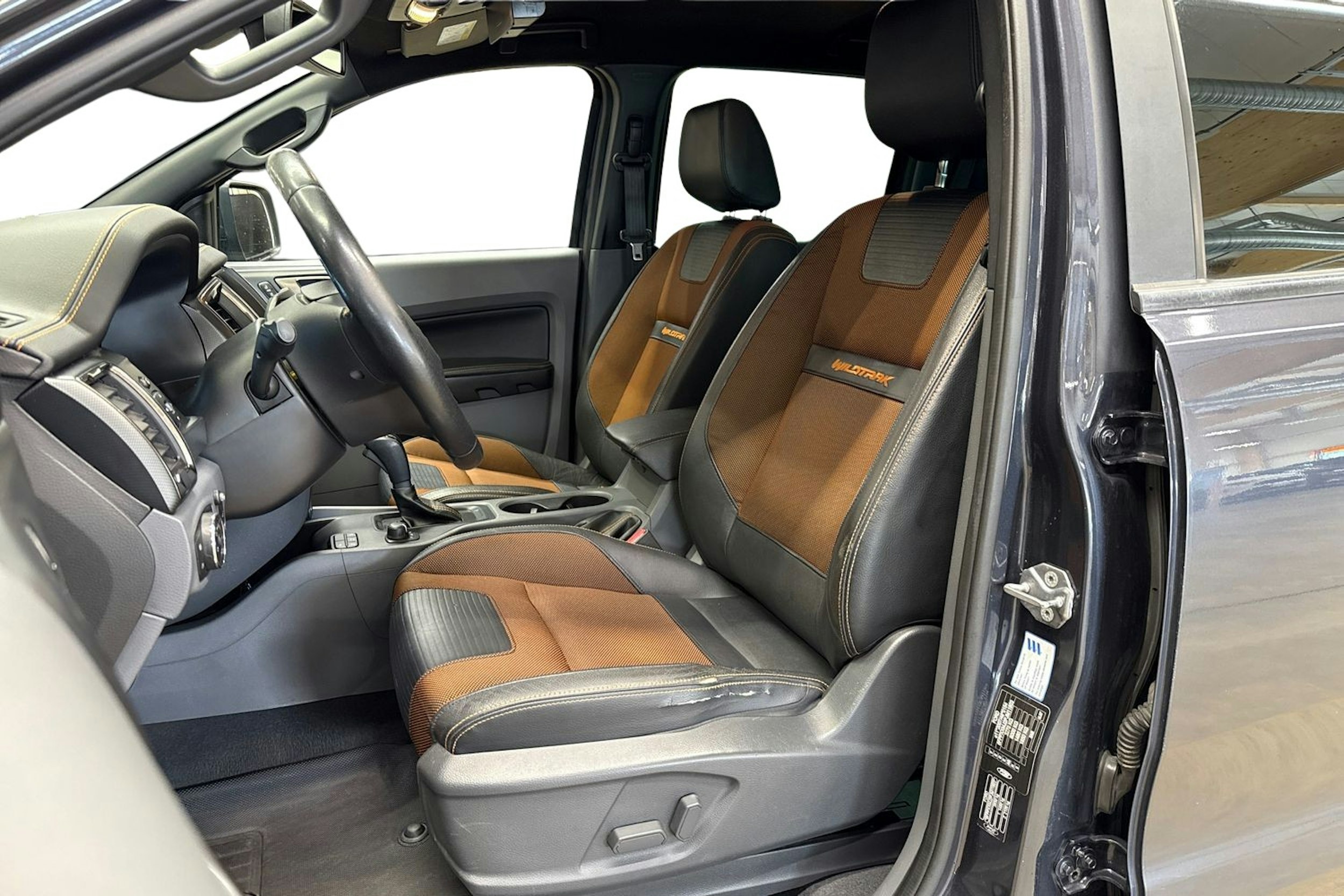 harmaa Ford Ranger 2019 kuva 7.