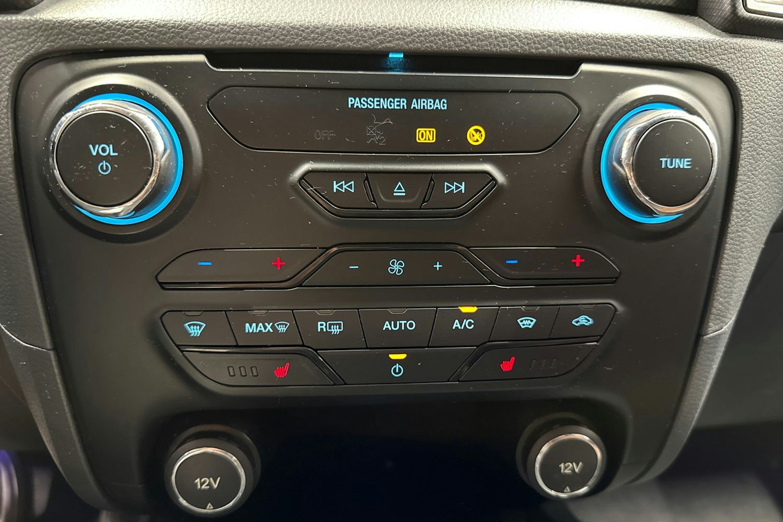 harmaa Ford Ranger 2019 kuva 22.