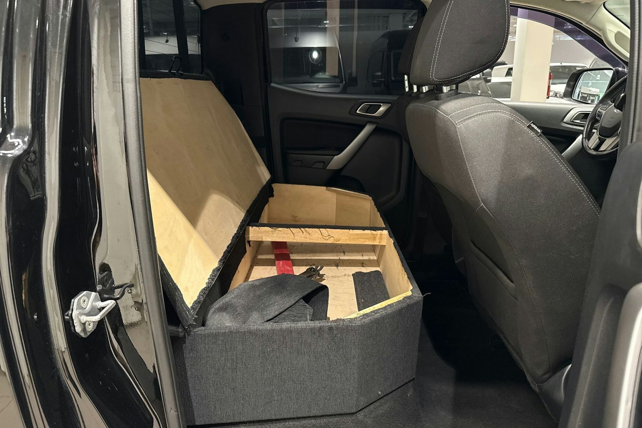 musta Ford Ranger 2019 kuva 15.