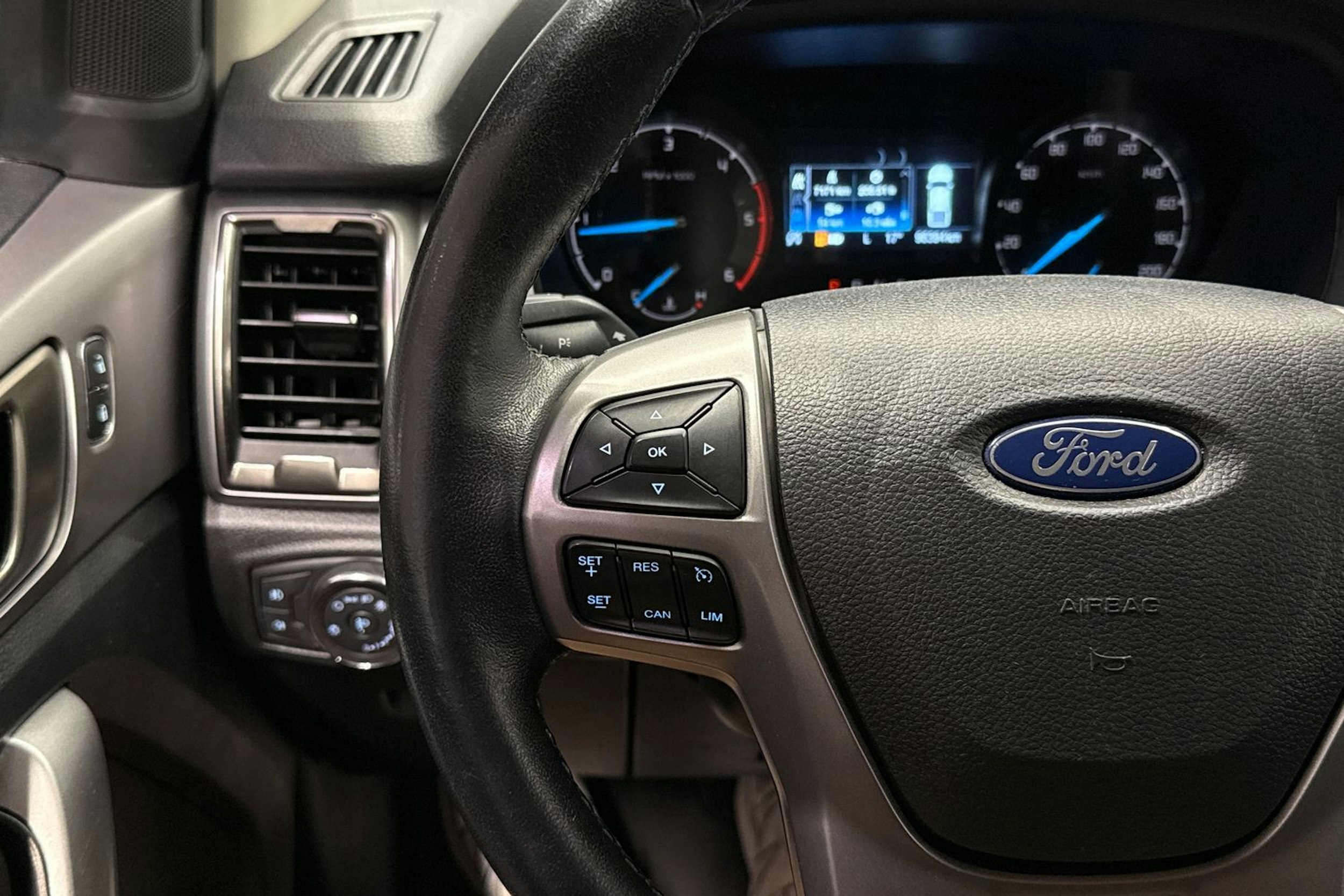 musta Ford Ranger 2019 kuva 17.