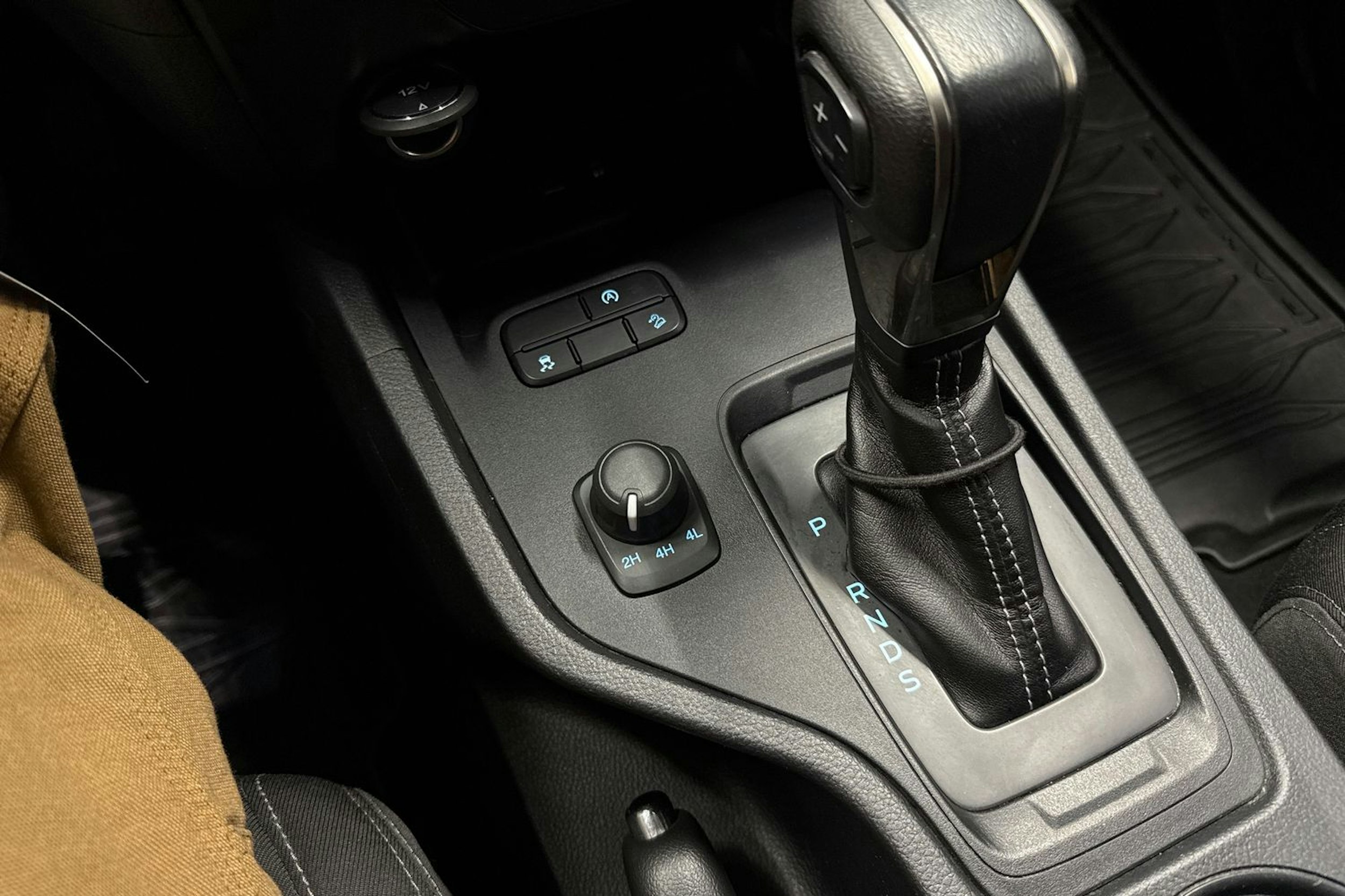 musta Ford Ranger 2019 kuva 21.