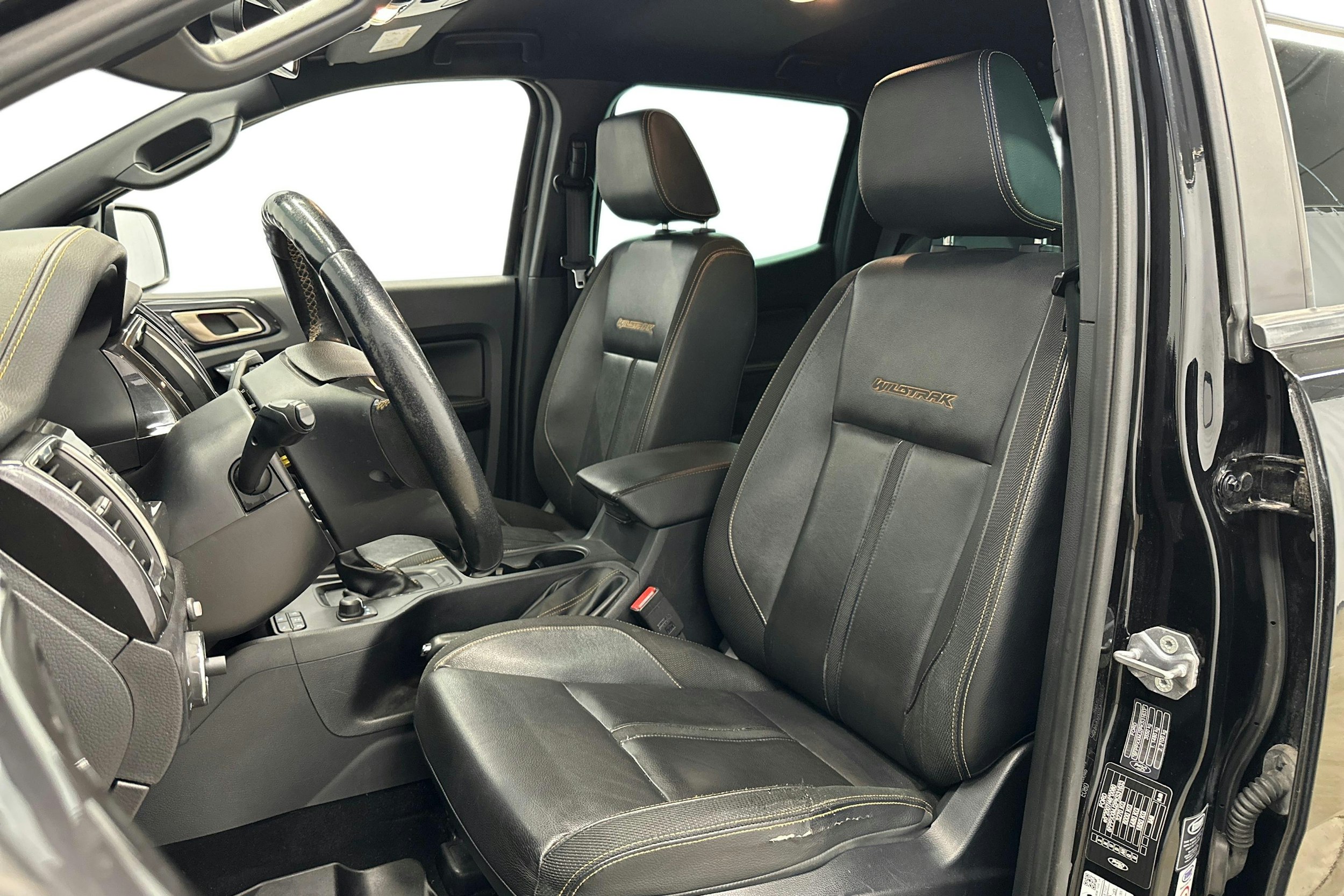 musta Ford Ranger 2019 kuva 7.