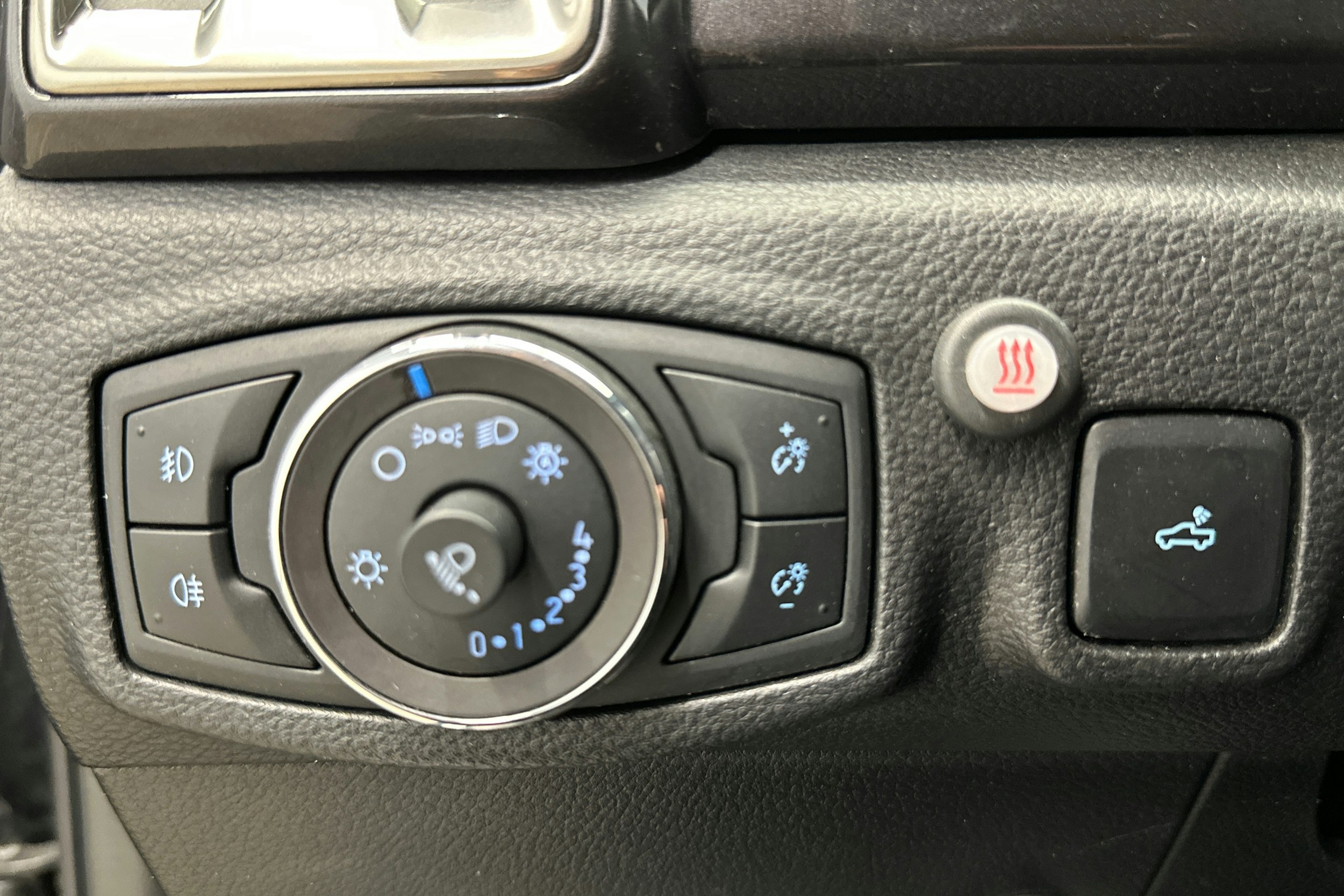 musta Ford Ranger 2019 kuva 18.
