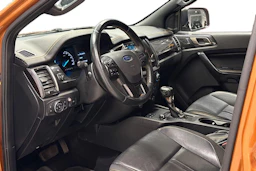oranssi Ford Ranger 2019 kuva 8.