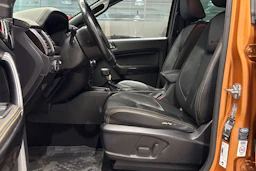 oranssi Ford Ranger 2019 kuva 13.