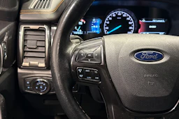 oranssi Ford Ranger 2019 kuva 20.