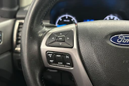 Harmaa Ford RANGER 2019 kuva 11.