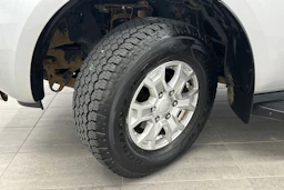 Harmaa Ford RANGER 2019 kuva 21.