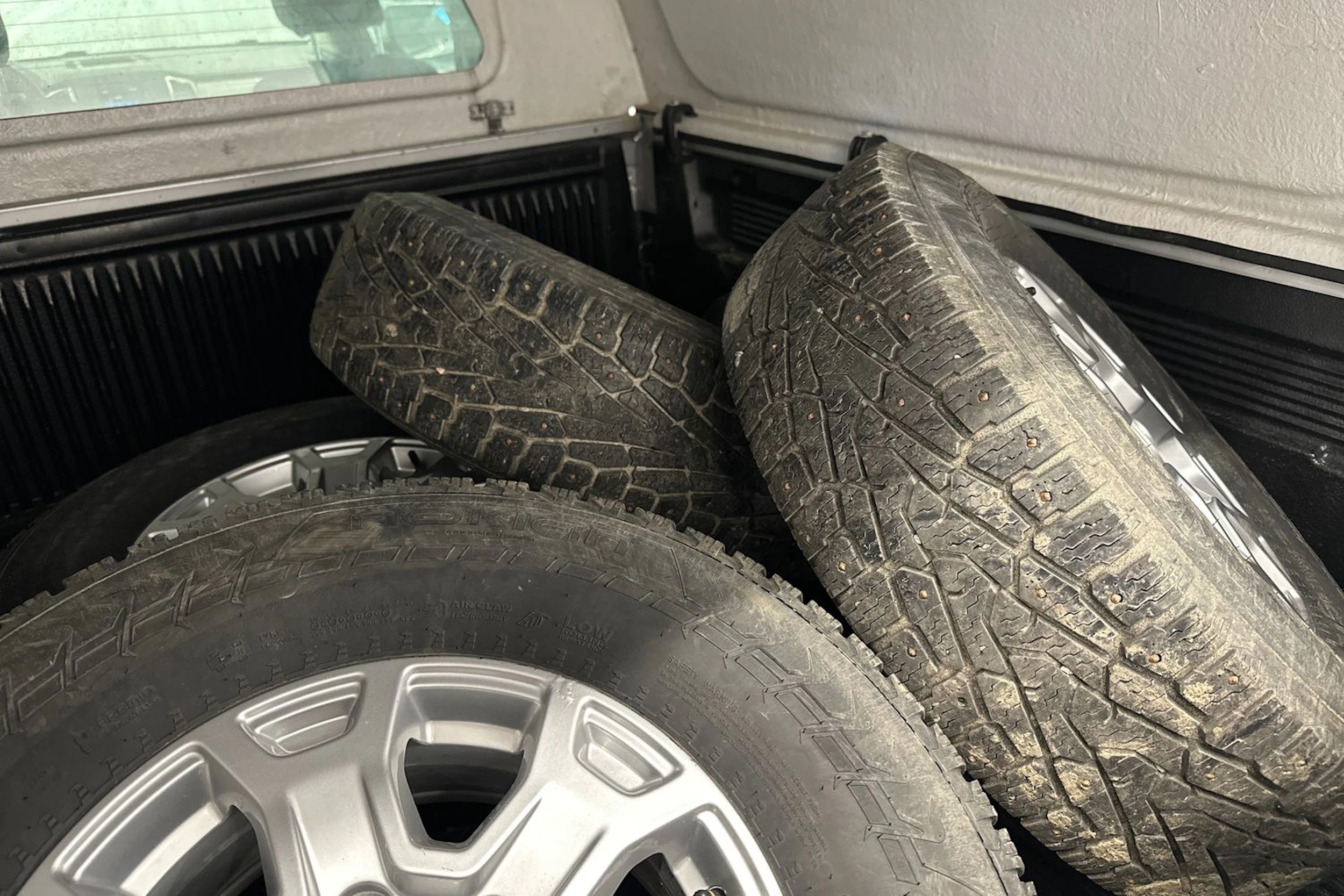 Harmaa Ford RANGER 2019 kuva 22.