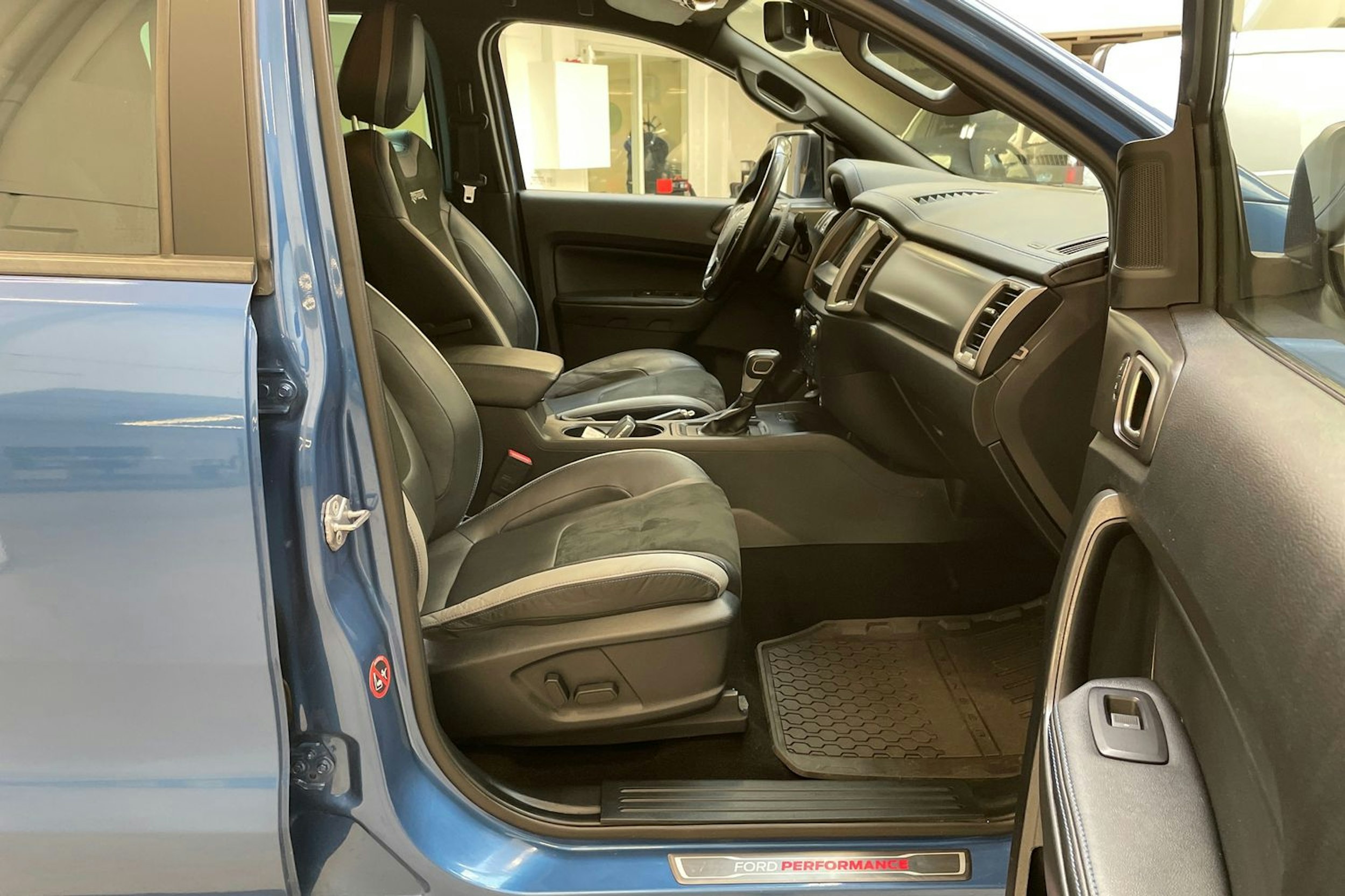 sininen Ford Ranger 2020 kuva 14.
