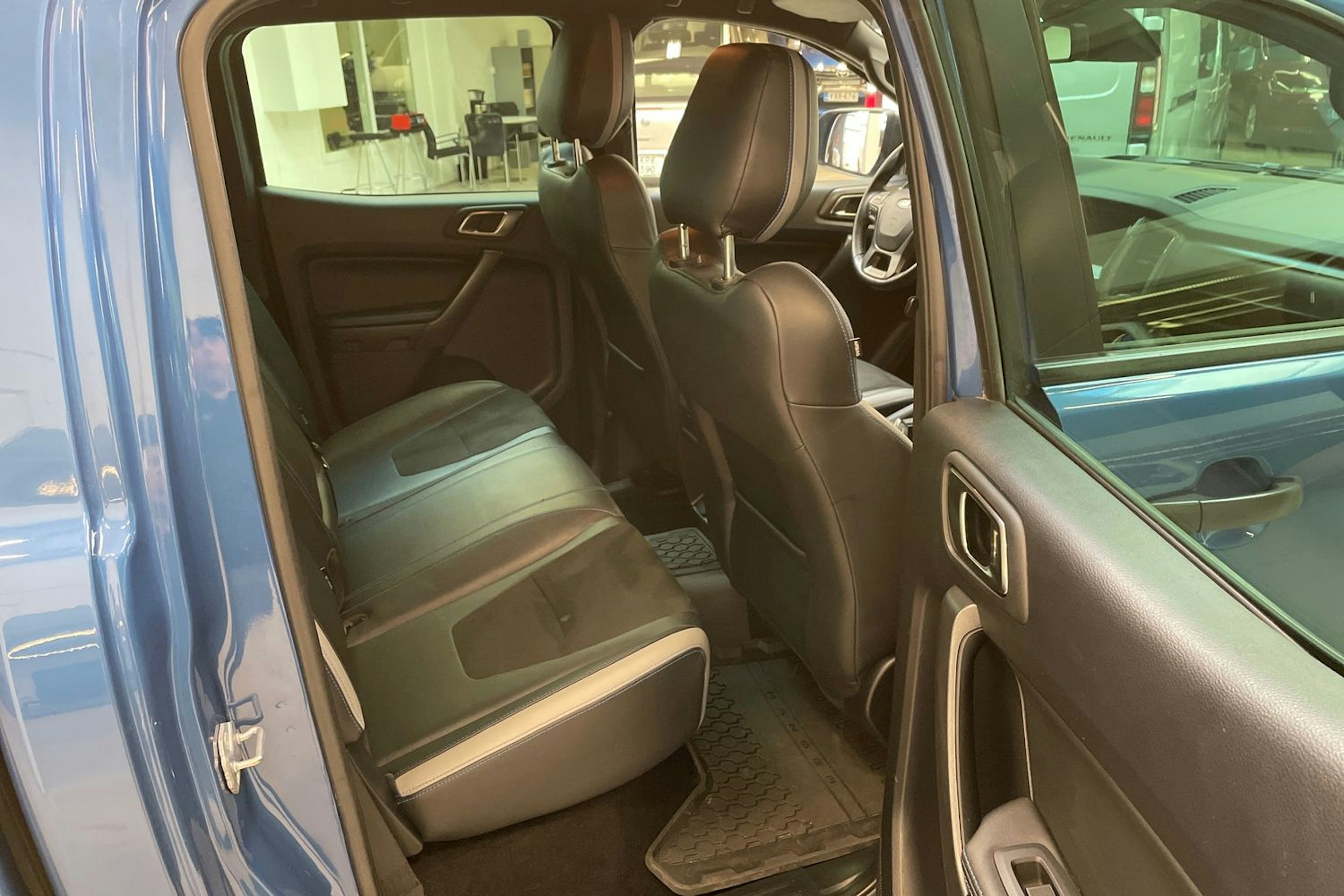 sininen Ford Ranger 2020 kuva 16.