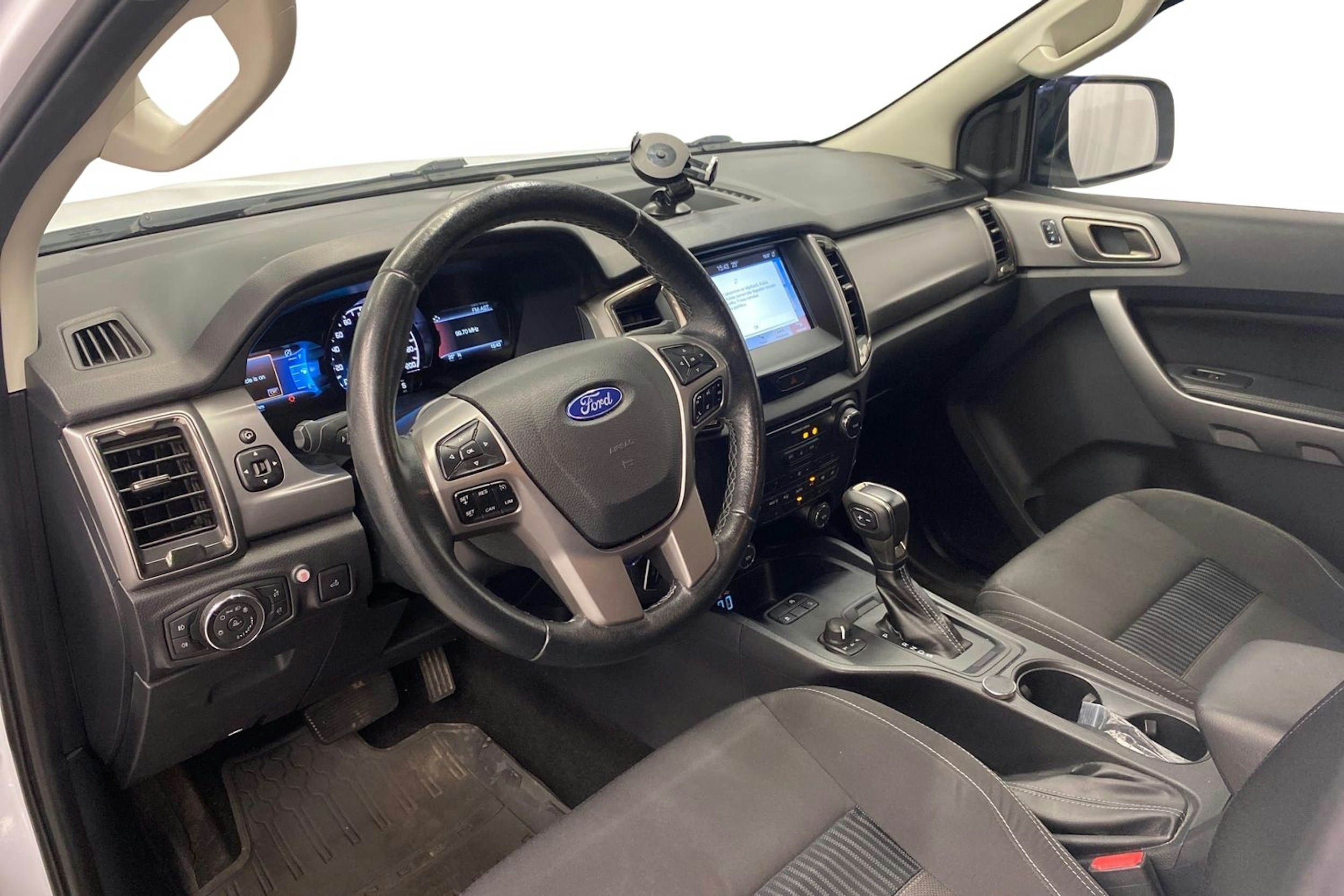 valkoinen Ford Ranger 2020 kuva 8.
