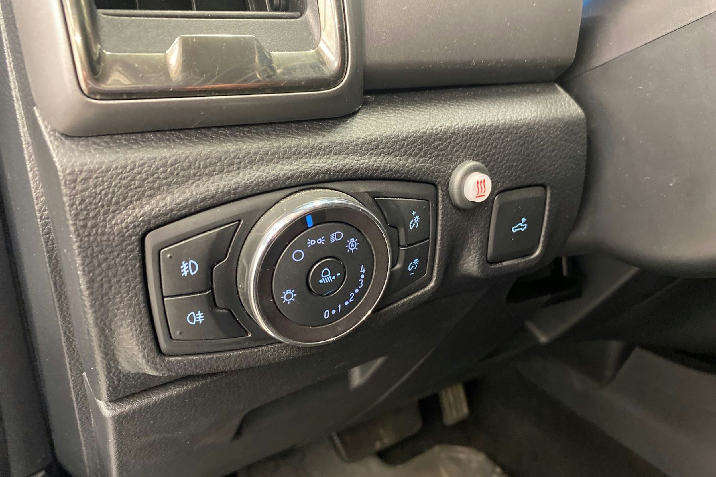 valkoinen Ford Ranger 2020 kuva 14.