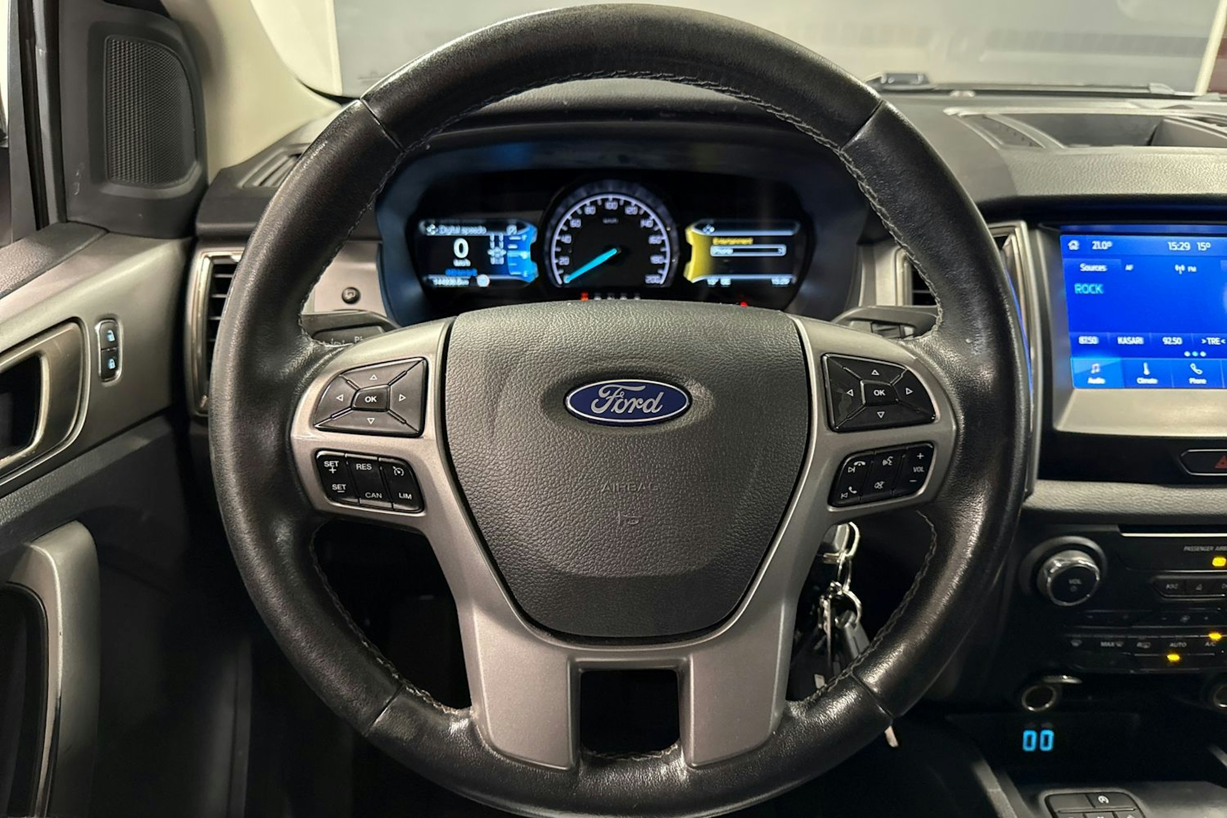 musta Ford Ranger 2020 kuva 16.
