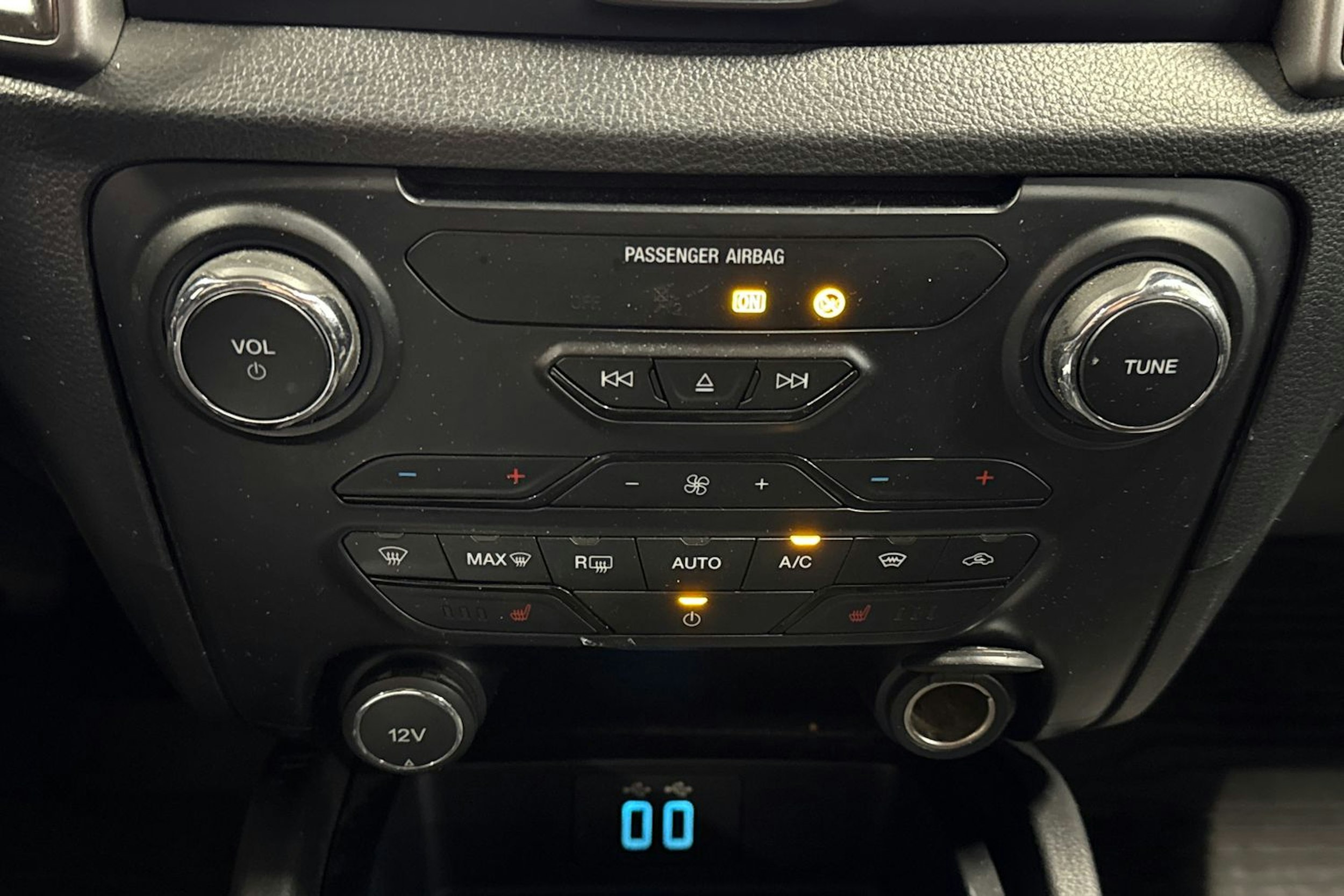 musta Ford Ranger 2020 kuva 23.