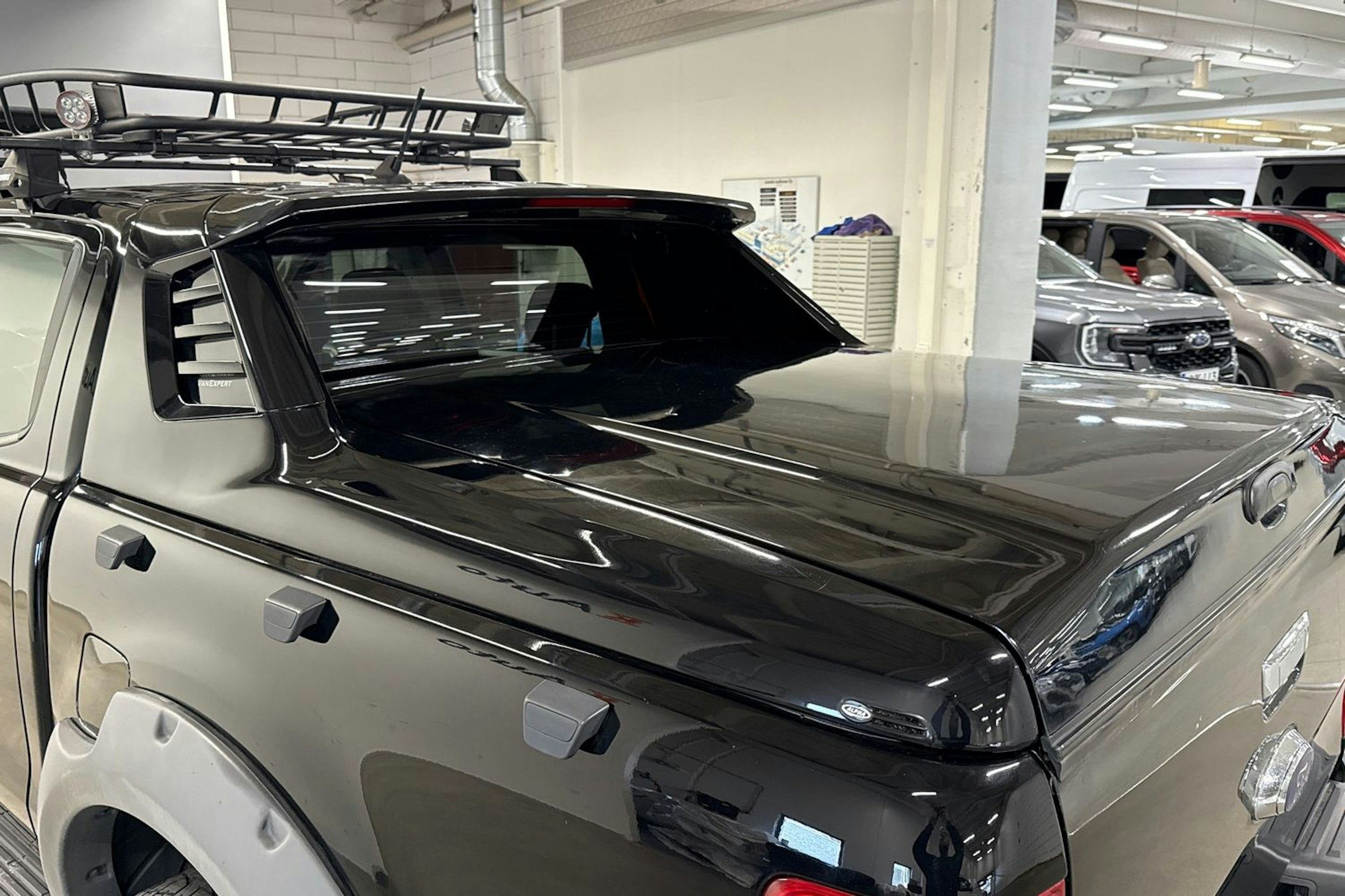 musta Ford Ranger 2020 kuva 28.