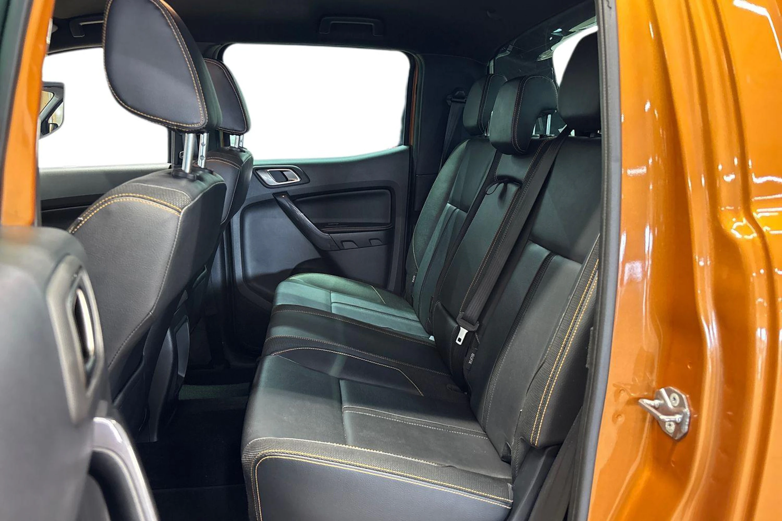 oranssi Ford Ranger 2020 kuva 11.