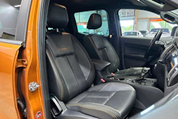 oranssi Ford Ranger 2020 kuva 15.