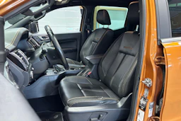 oranssi Ford Ranger 2020 kuva 16.