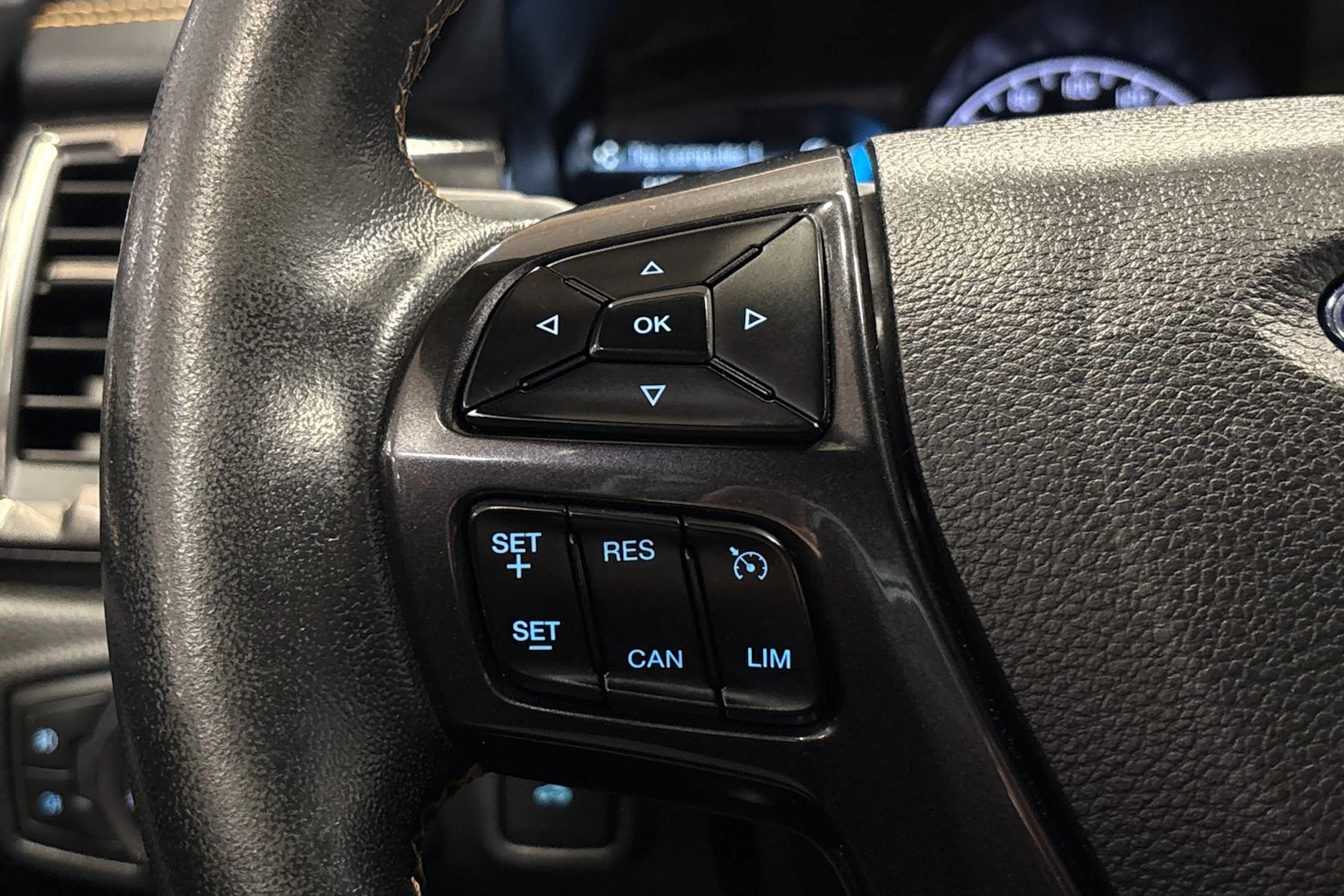 oranssi Ford Ranger 2020 kuva 20.