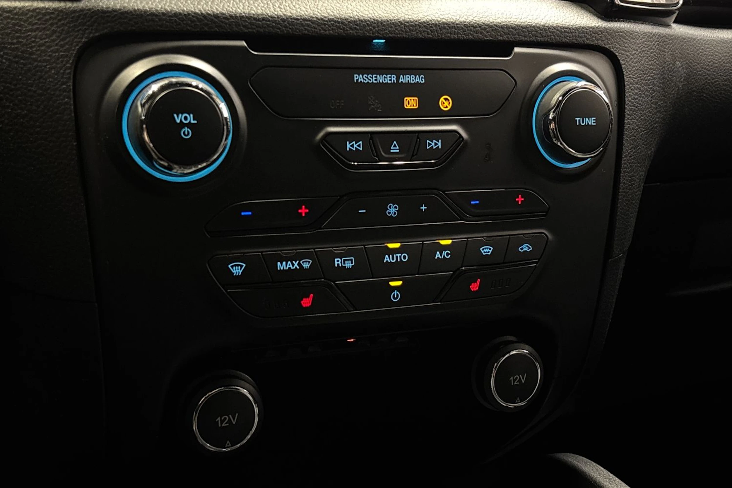 oranssi Ford Ranger 2020 kuva 34.