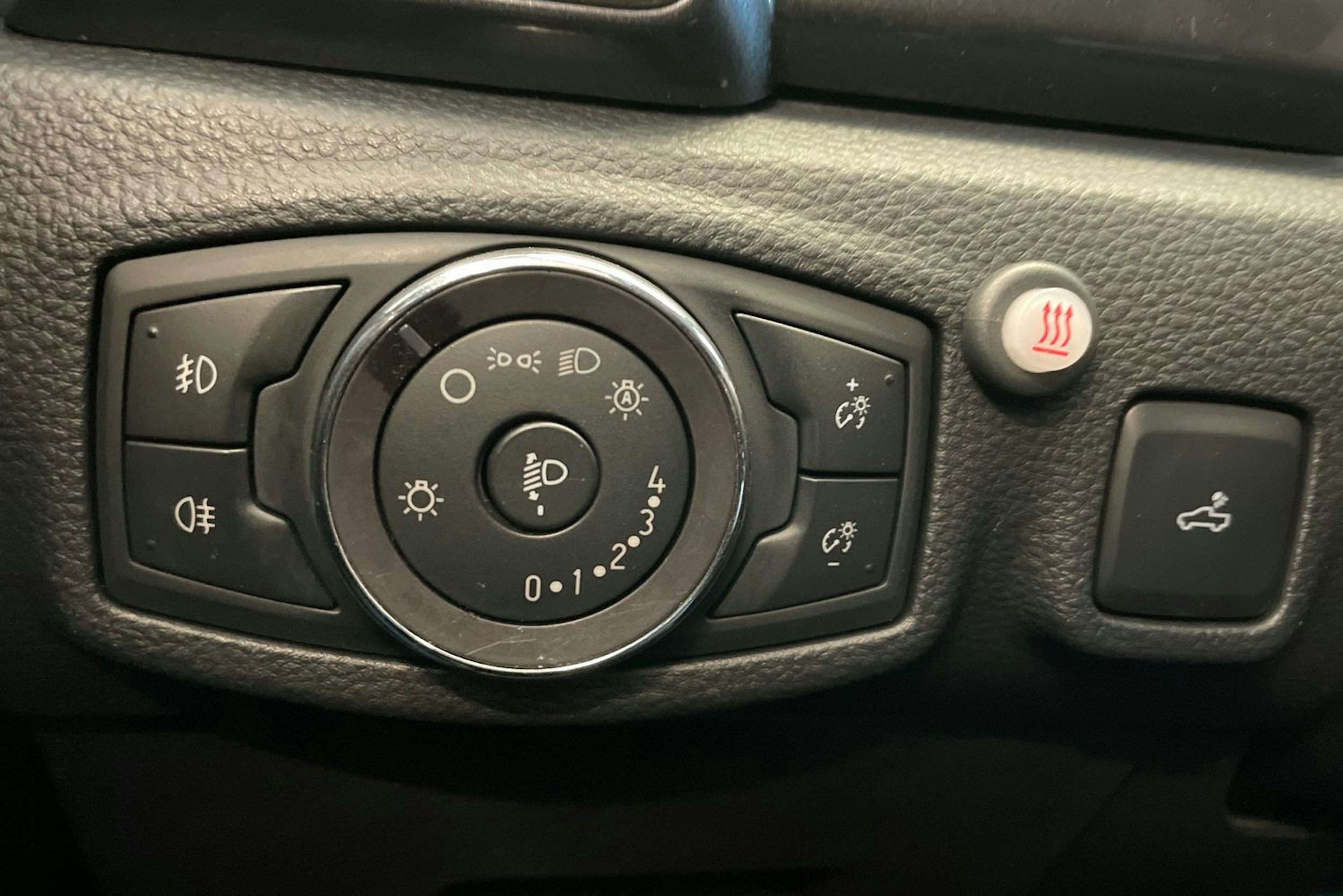 musta Ford Ranger 2020 kuva 21.