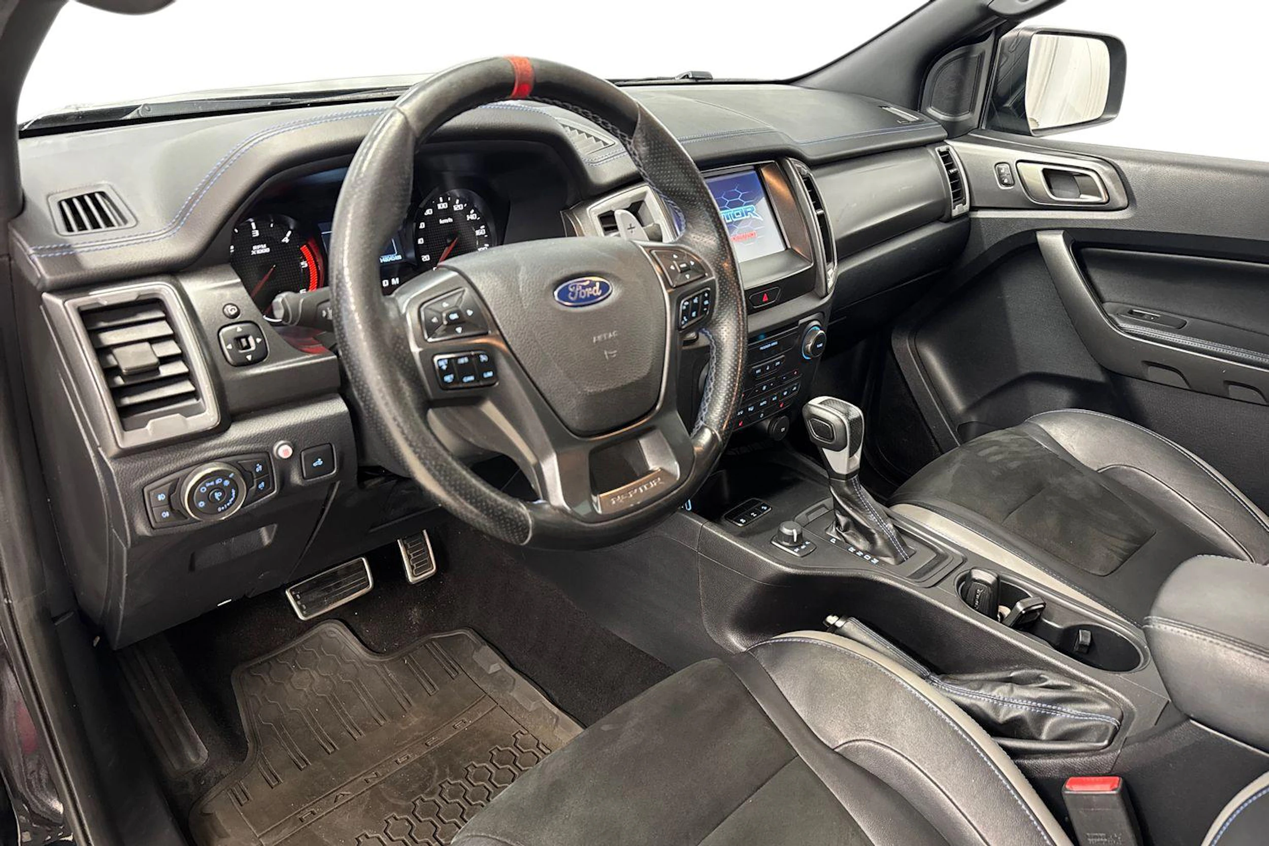 musta Ford Ranger 2020 kuva 6.