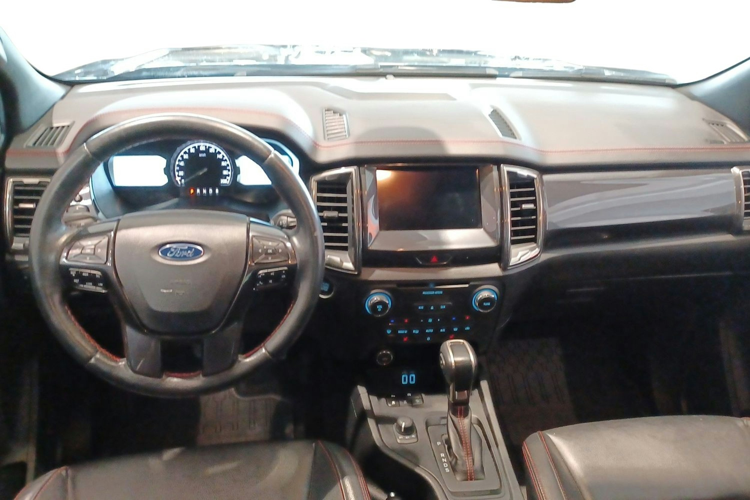 harmaa Ford Ranger 2020 kuva 9.