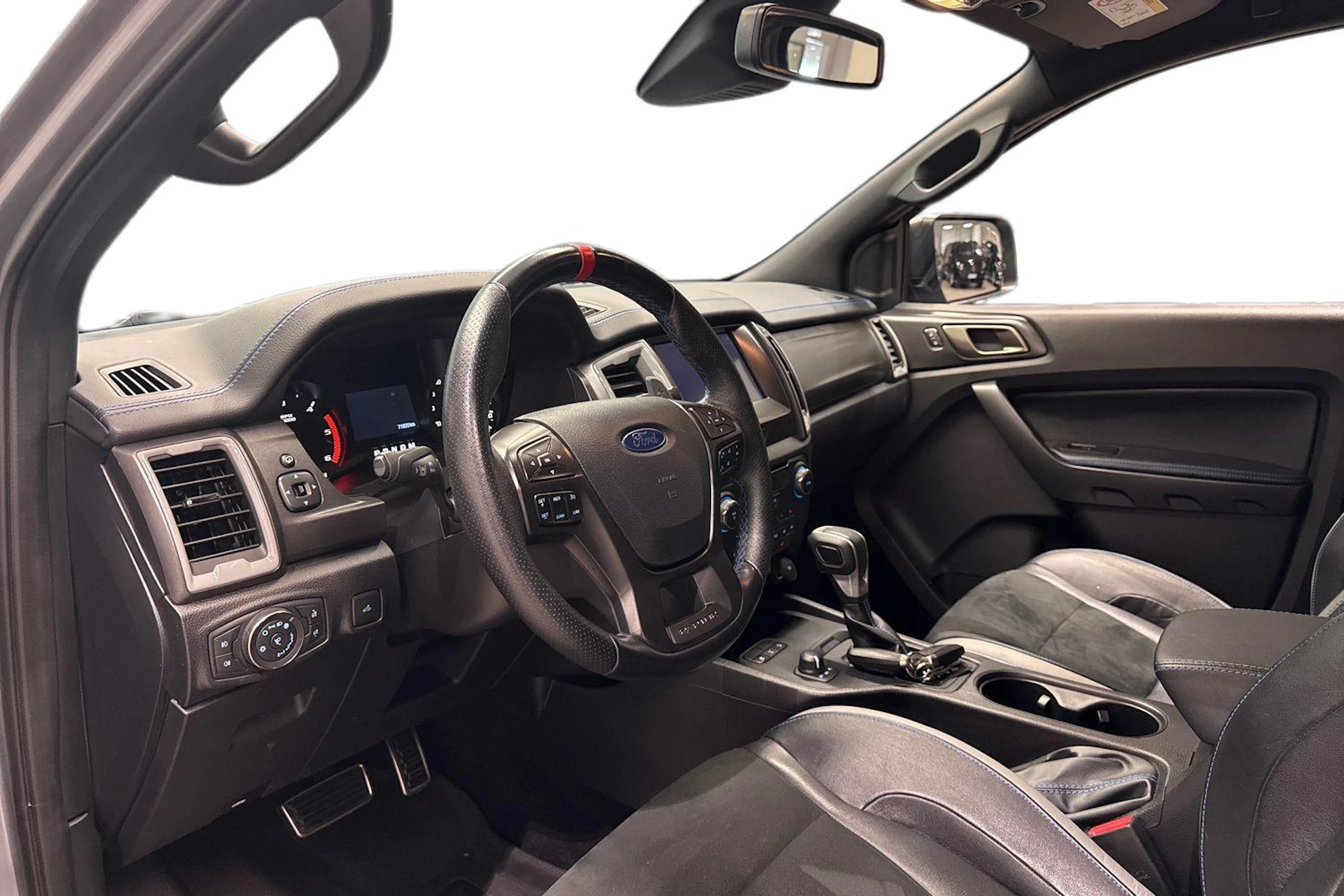 Harmaa Ford RANGER 2021 kuva 8.