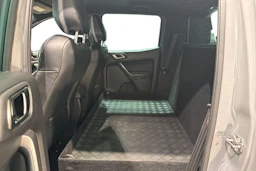 Harmaa Ford RANGER 2021 kuva 11.
