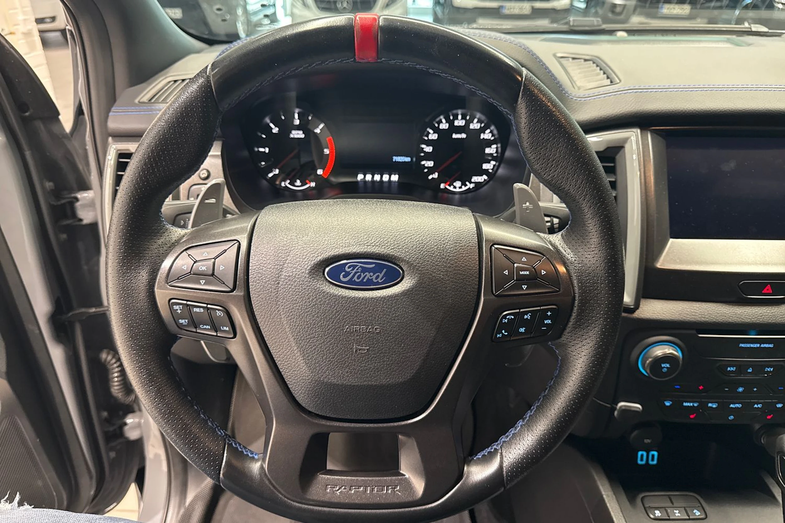 Harmaa Ford RANGER 2021 kuva 19.