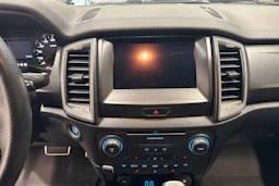 Harmaa Ford RANGER 2021 kuva 22.
