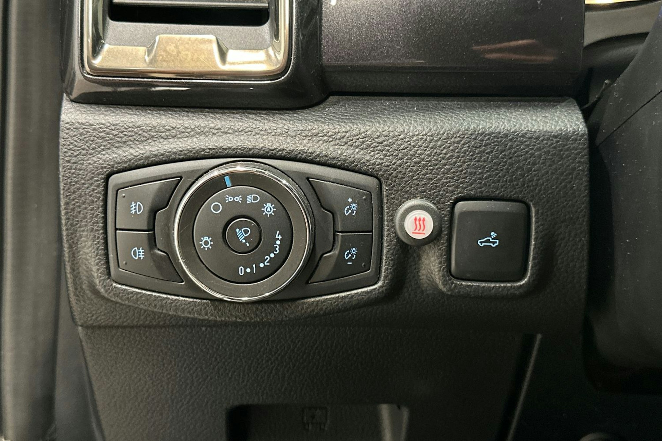 musta Ford Ranger 2021 kuva 16.