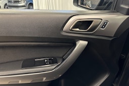 musta Ford Ranger 2021 kuva 10.